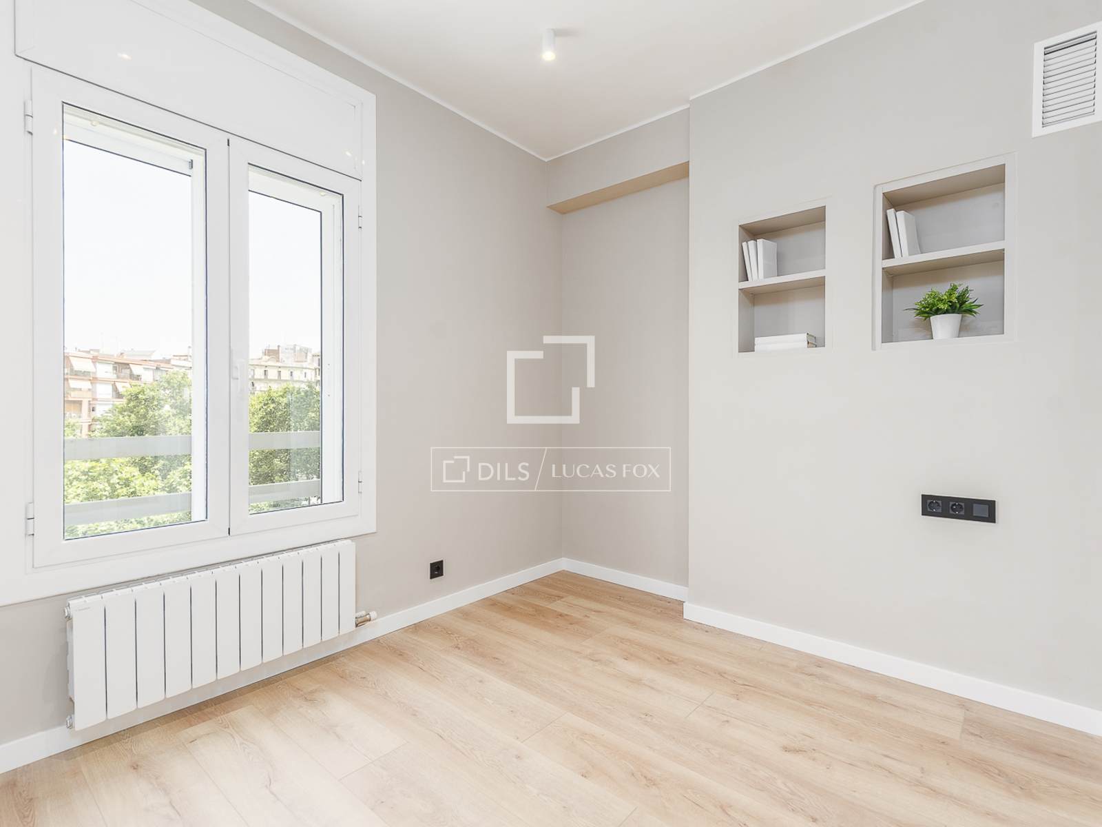 Wohnung in Barcelona, Spanien 4 Schlafzimmer, 100 m2 Nr. 192695