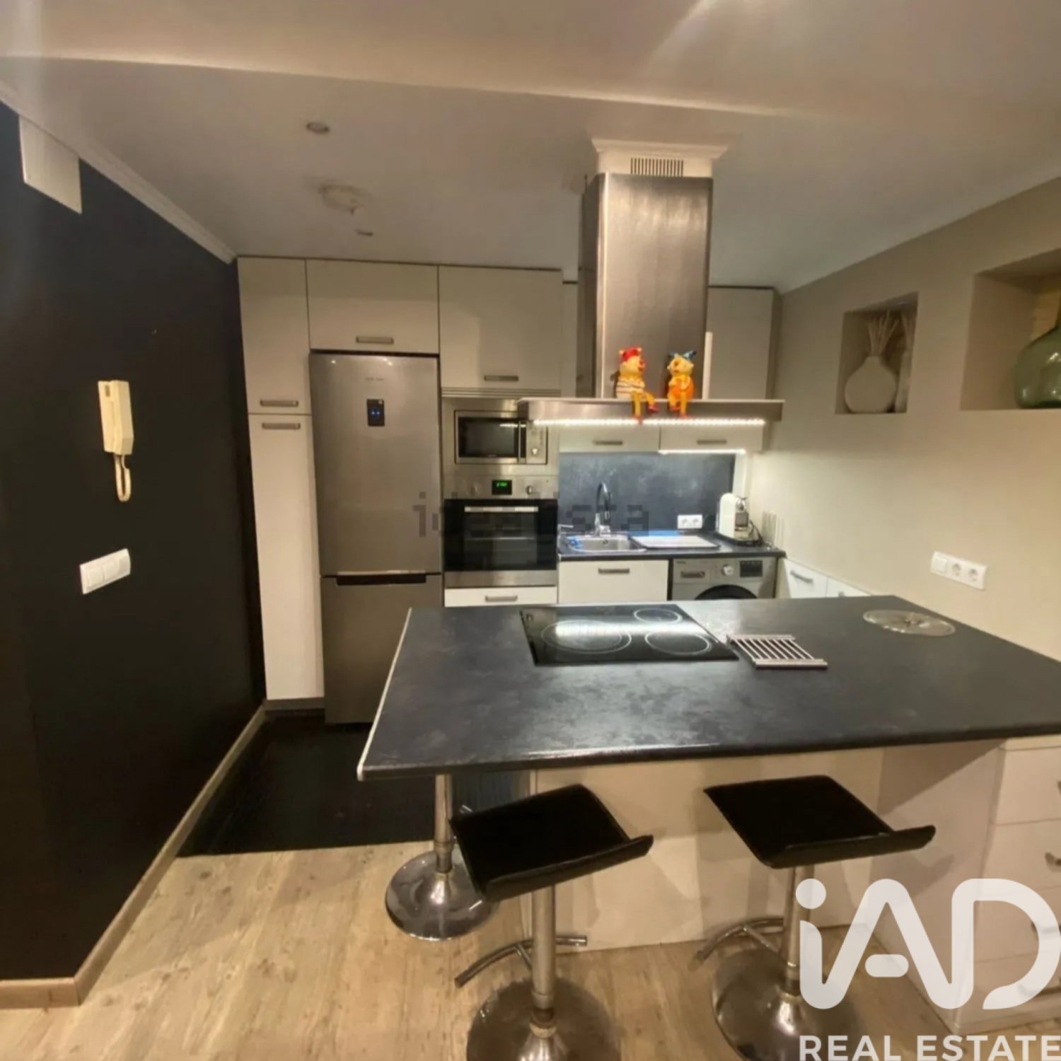 Apartment in Donostia-San Sebastian, Gipuzkoa, Spain 2 bedrooms, 65 sq.m. No. 188444