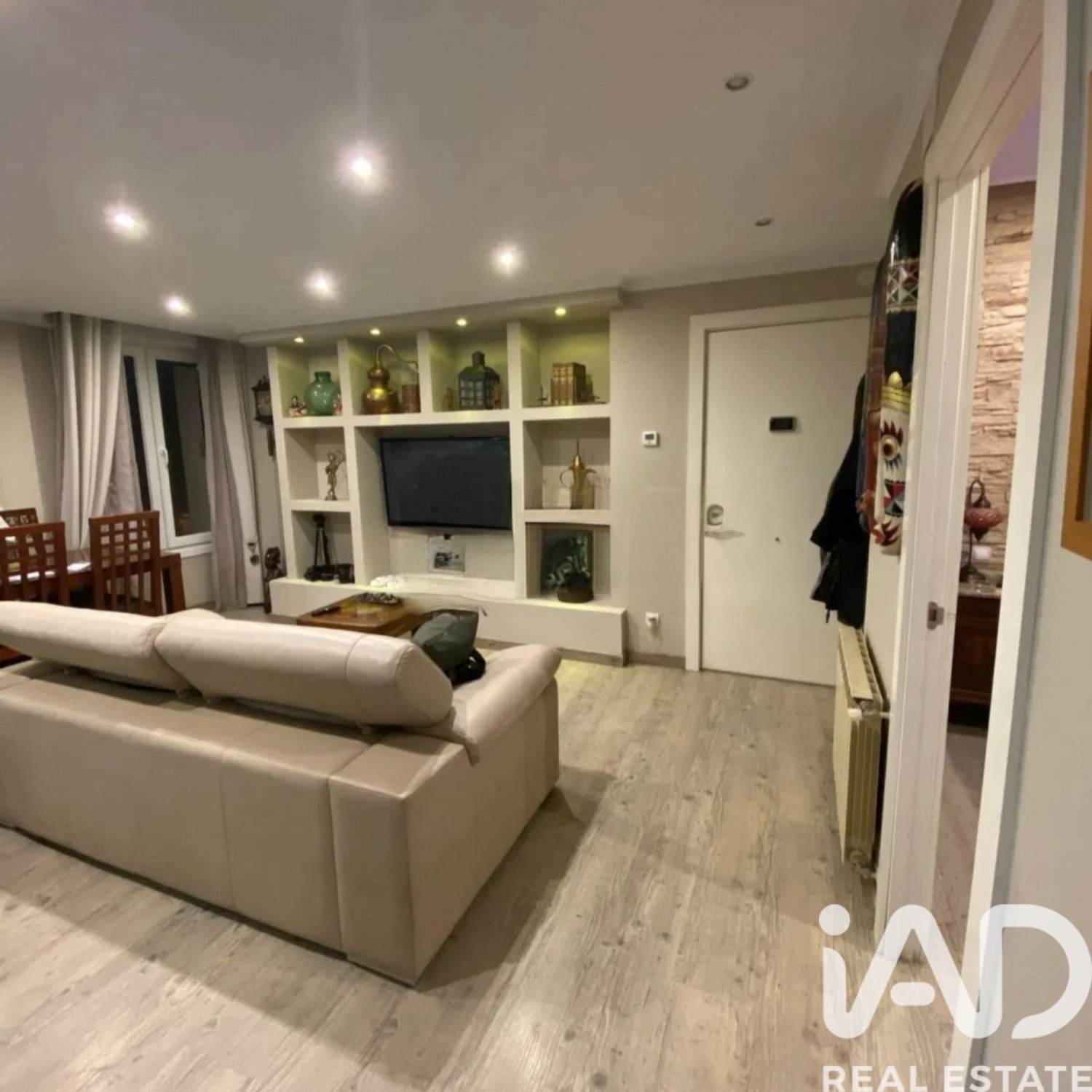 Apartment in Donostia-San Sebastian, Gipuzkoa, Spain 2 bedrooms, 65 sq.m. No. 188444