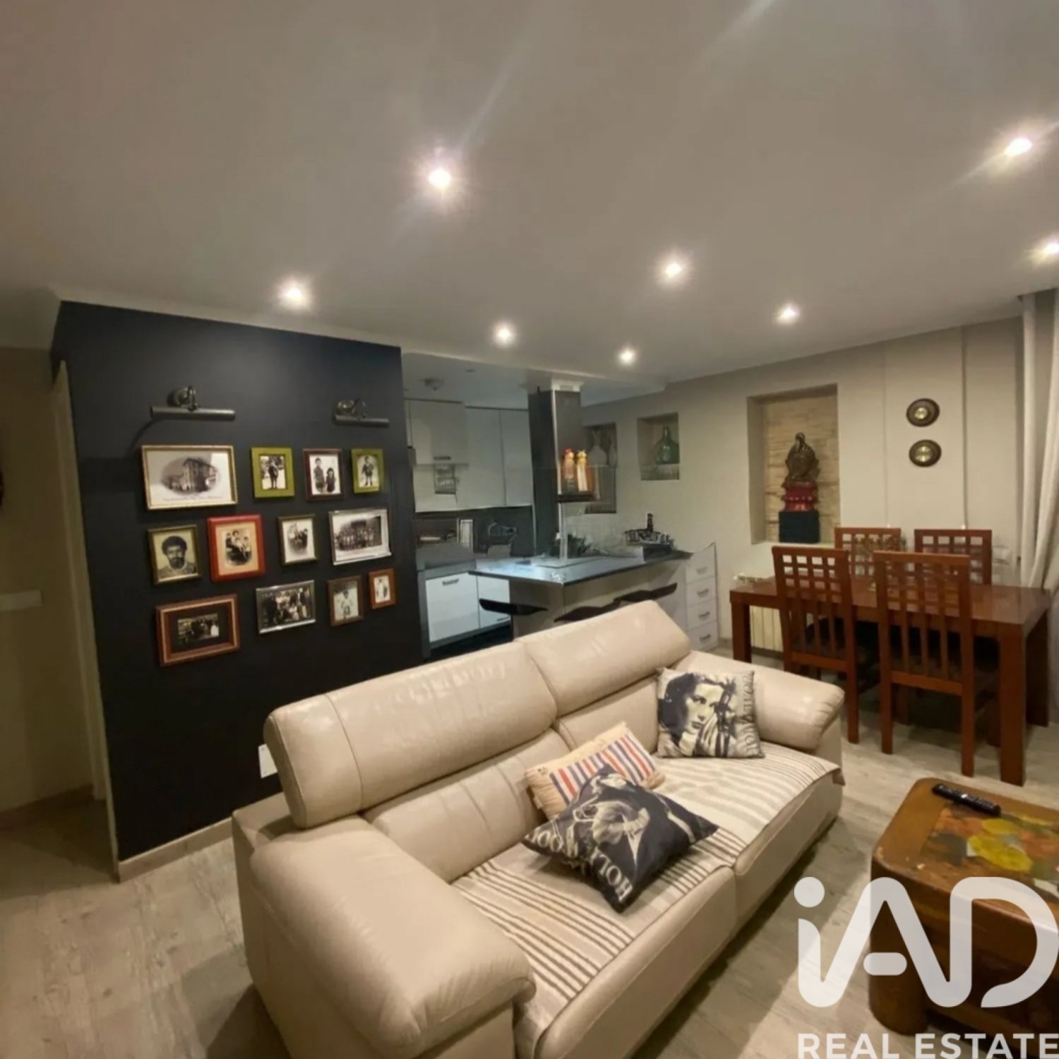 Apartment in Donostia-San Sebastian, Gipuzkoa, Spain 2 bedrooms, 65 sq.m. No. 188444