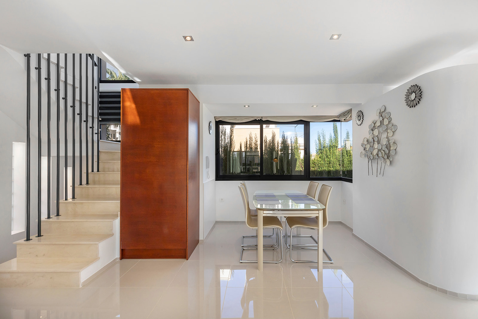 Villa en La Zenia, Alicante, España 5 dormitorios, 296 m2 No. 110343