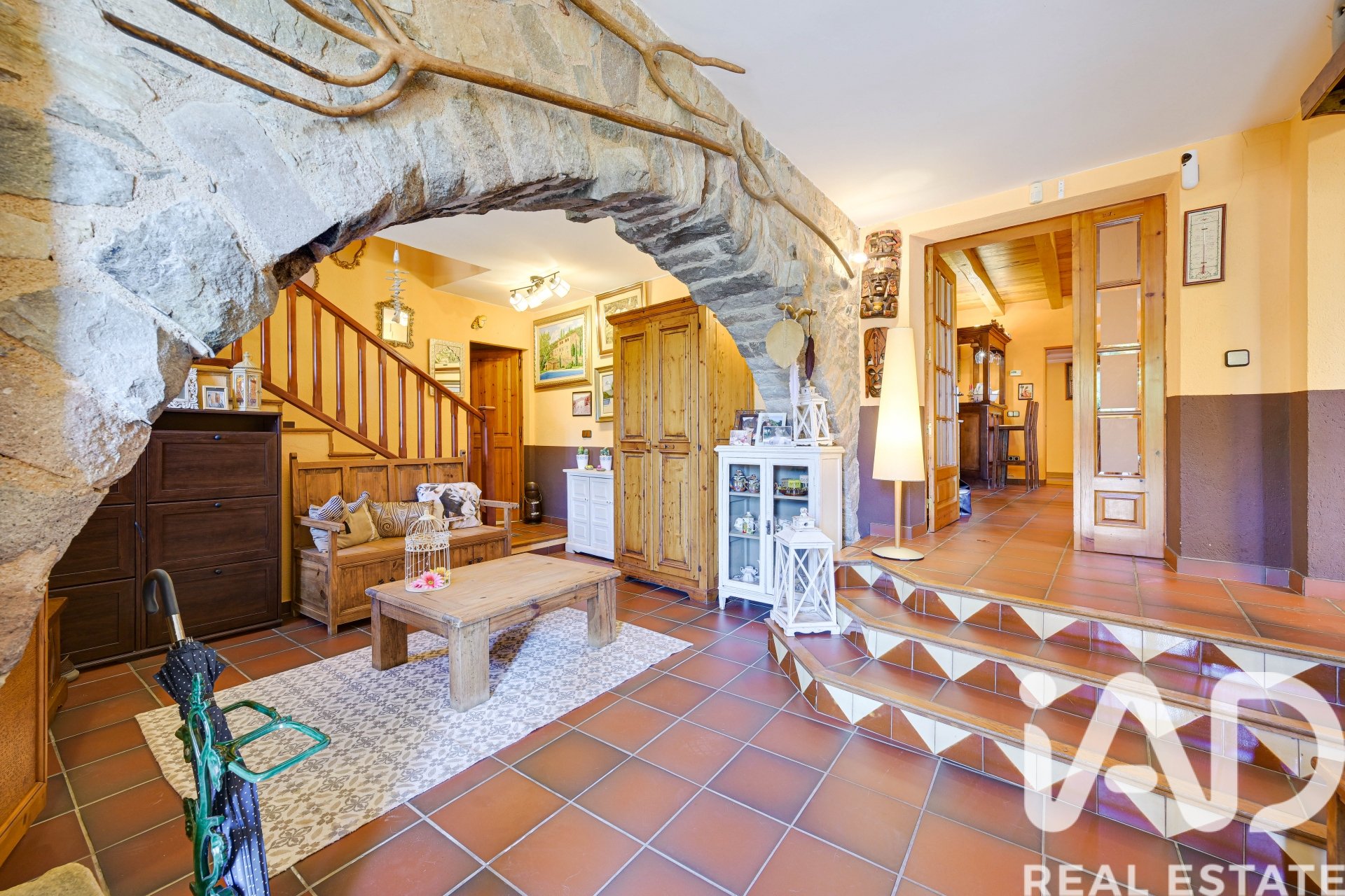 Hus i Amer, Girona, Spanien 6 sovrum, 720 kvm. Nr. 172538