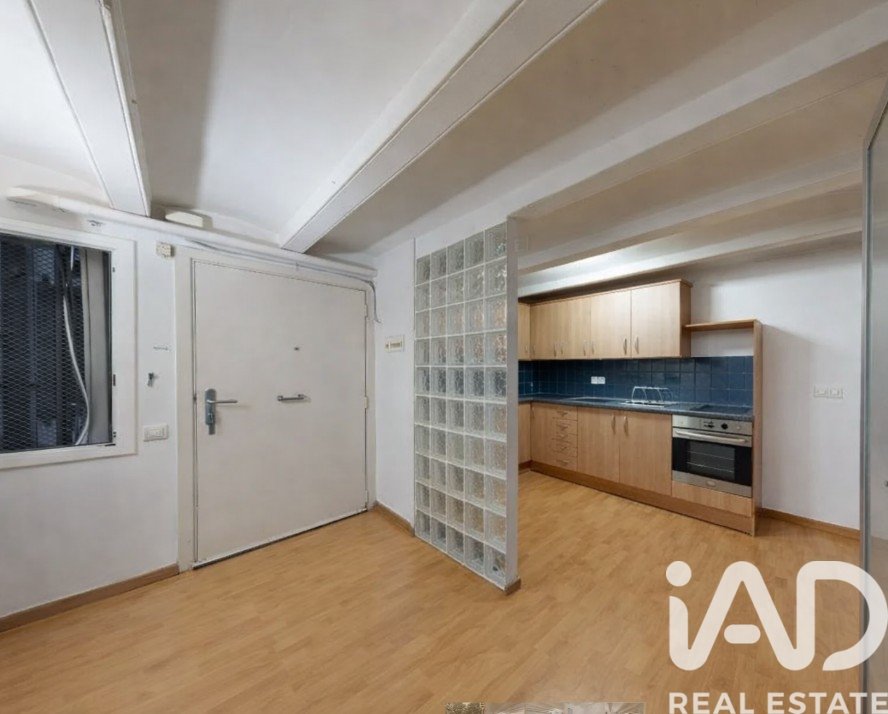 Apartment à Barcelona, Espagne 1 chambre, 65 m2 No. 172385