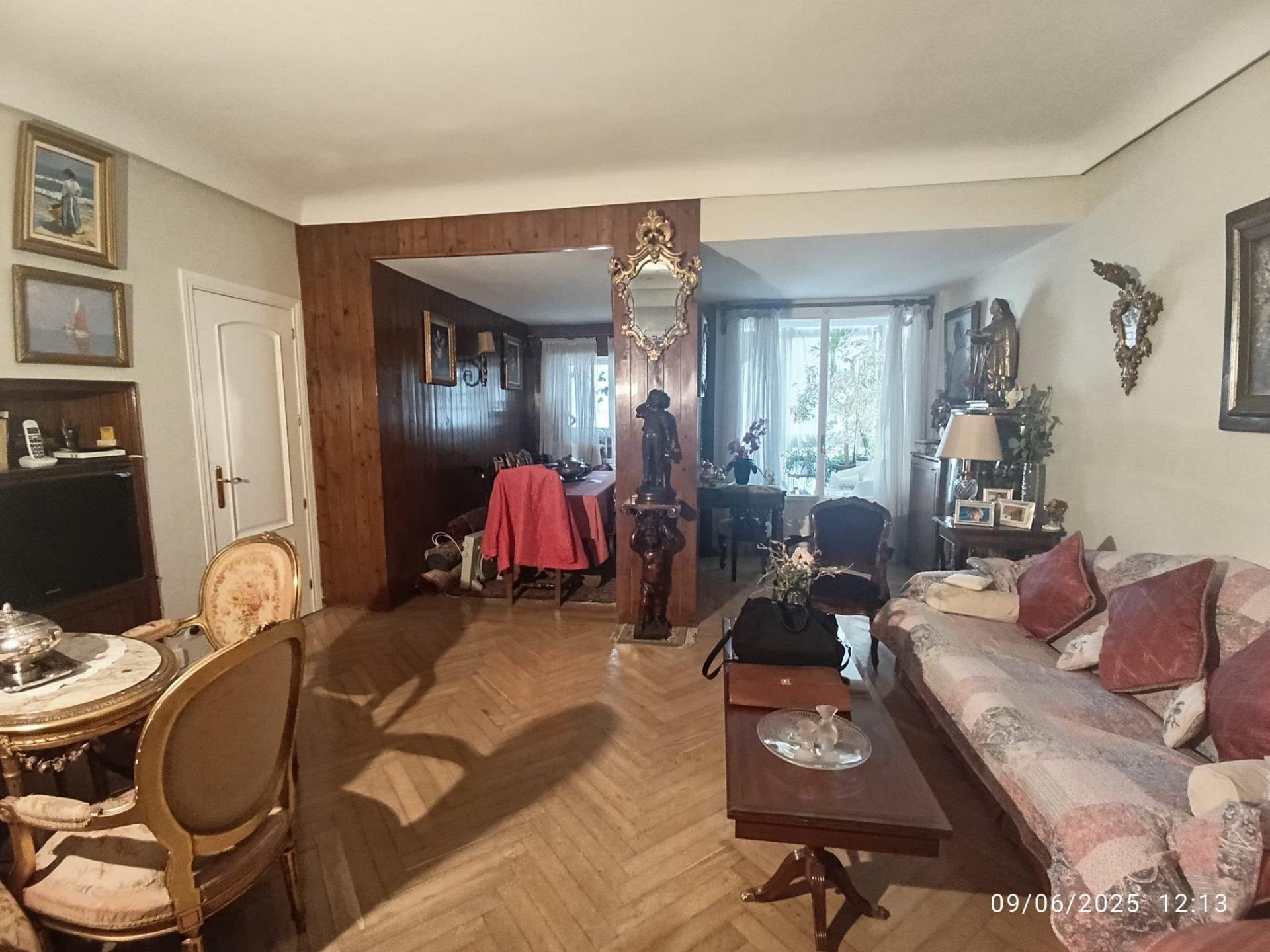 Huoneisto Madrid, Espanja 2 makuuhuonetta, 133 m2 No. 177550