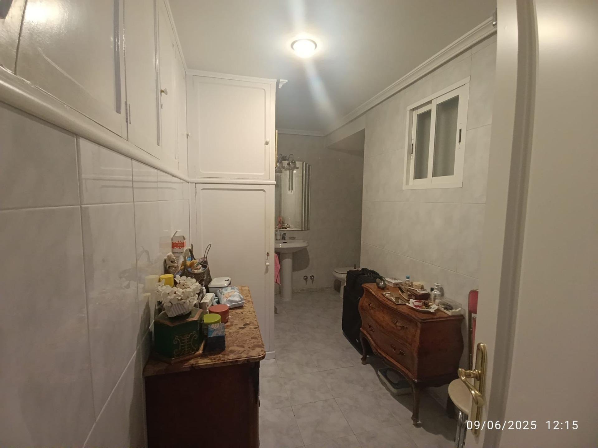 Huoneisto Madrid, Espanja 2 makuuhuonetta, 133 m2 No. 177550