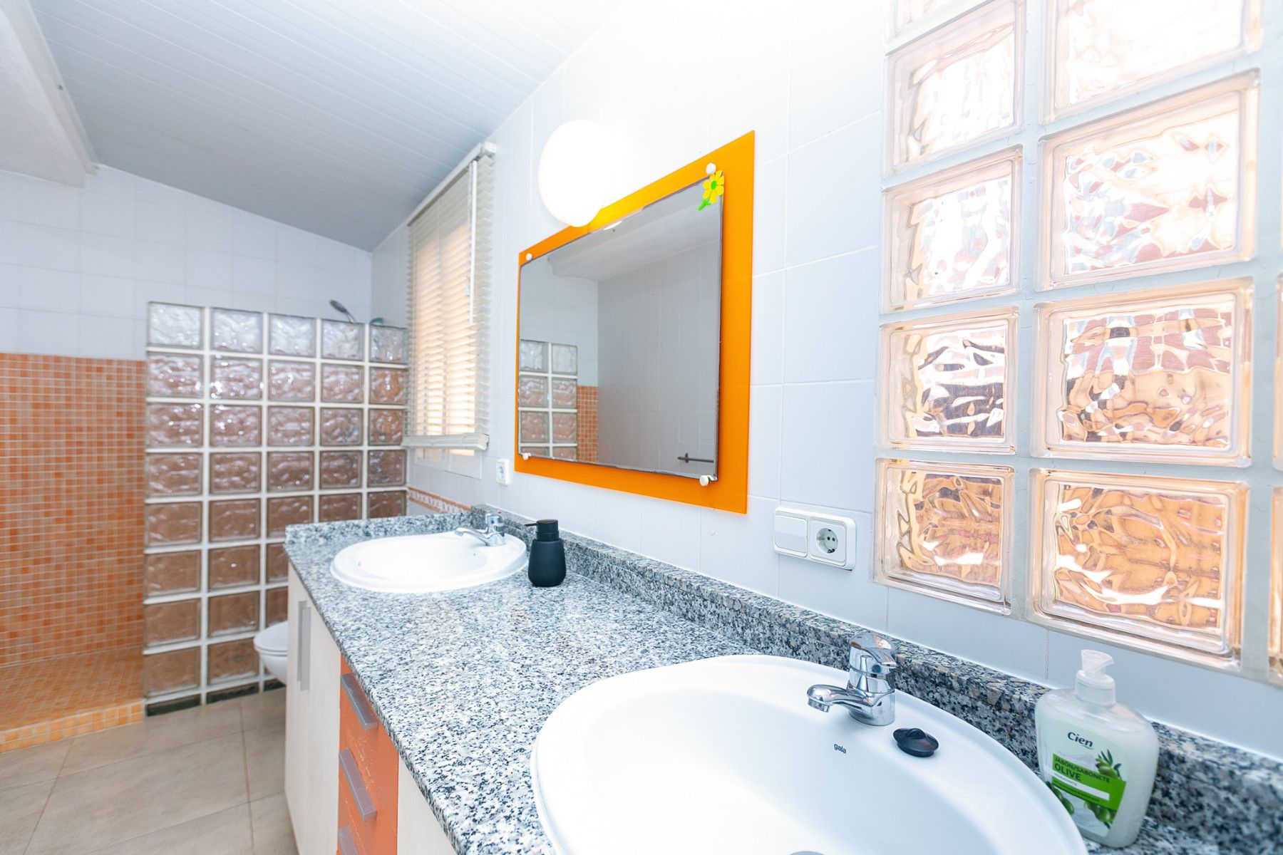 Villa in La Zenia, Alicante, Spanien 293 m2 Nr. 177547