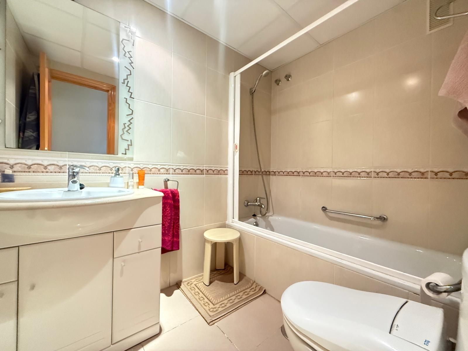 Appartamento a Guardamar del Segura, Alicante, Spagna 2 camere da letto, 80 mq. N° 177548