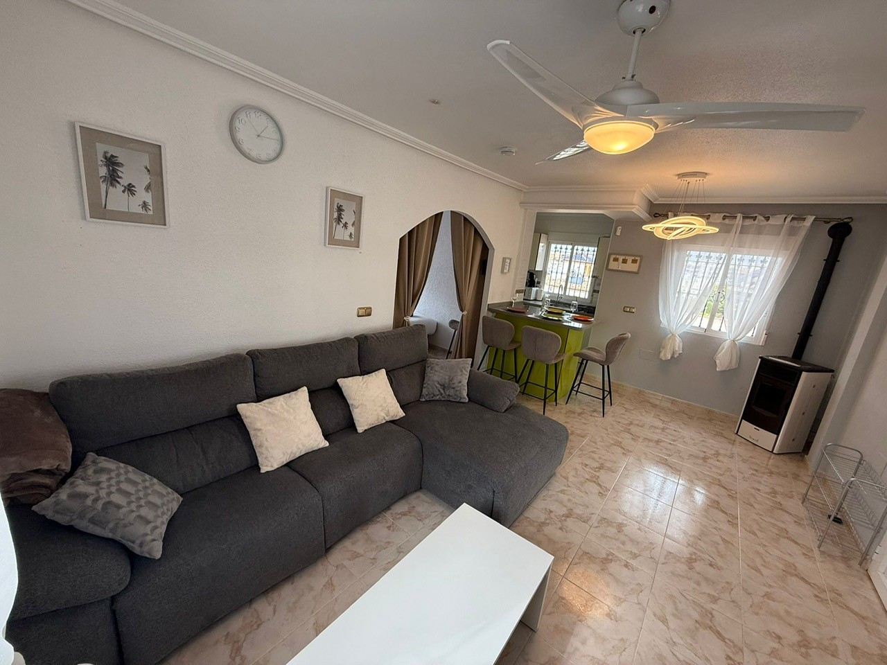 Villa i Alicante, Spanien 5 sovrum, 231 kvm. Nr. 194596