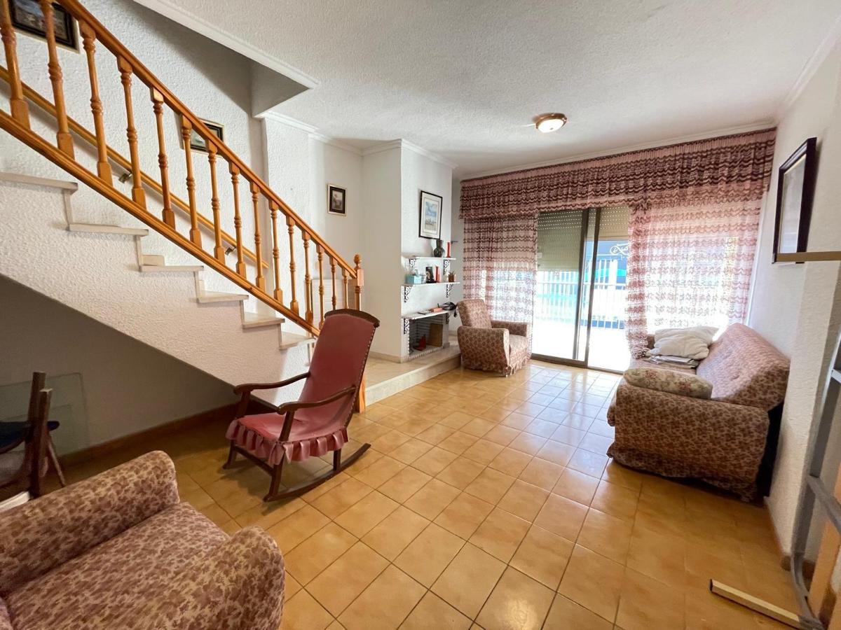 Duplex à Guardamar del Segura, Alicante, Espagne 3 chambres, 77 m2 No. 100565