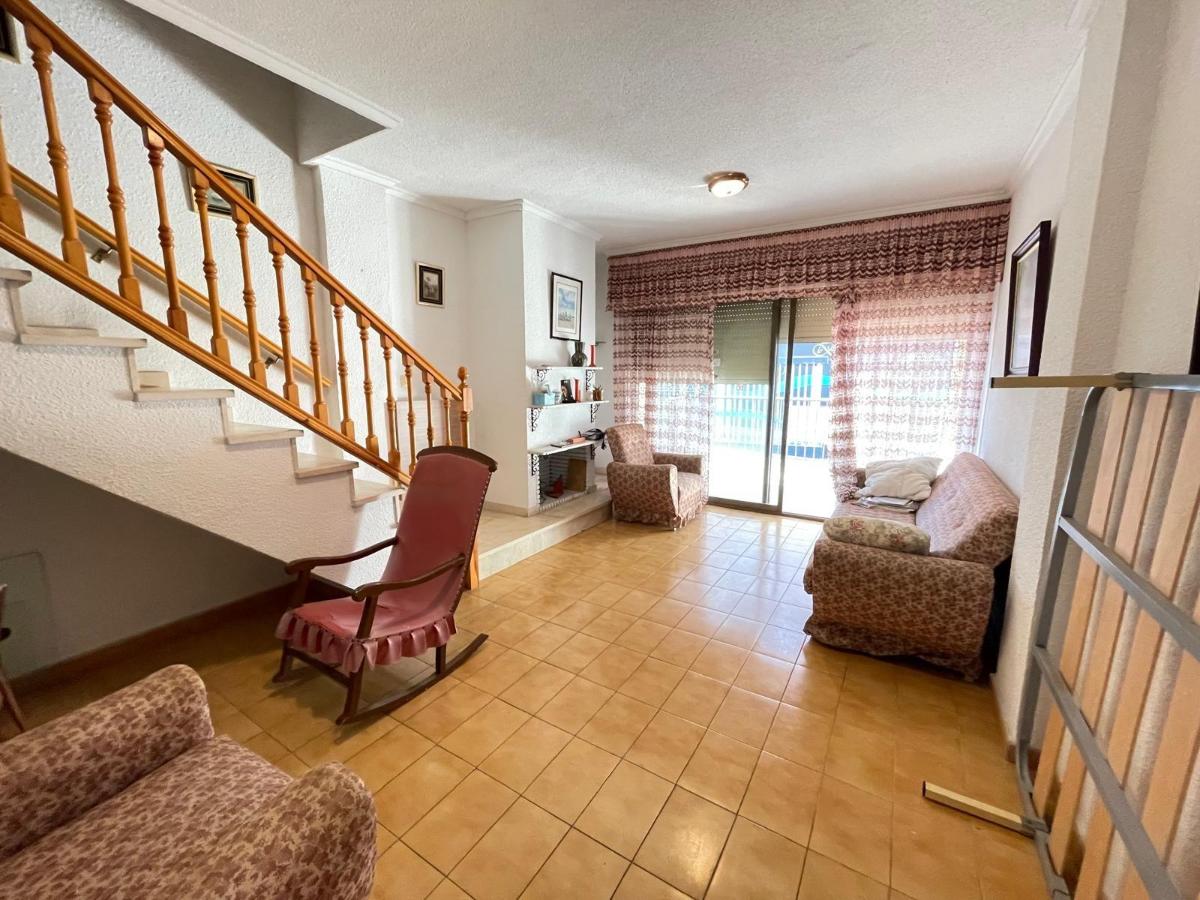 Duplex à Guardamar del Segura, Alicante, Espagne 3 chambres, 77 m2 No. 100565