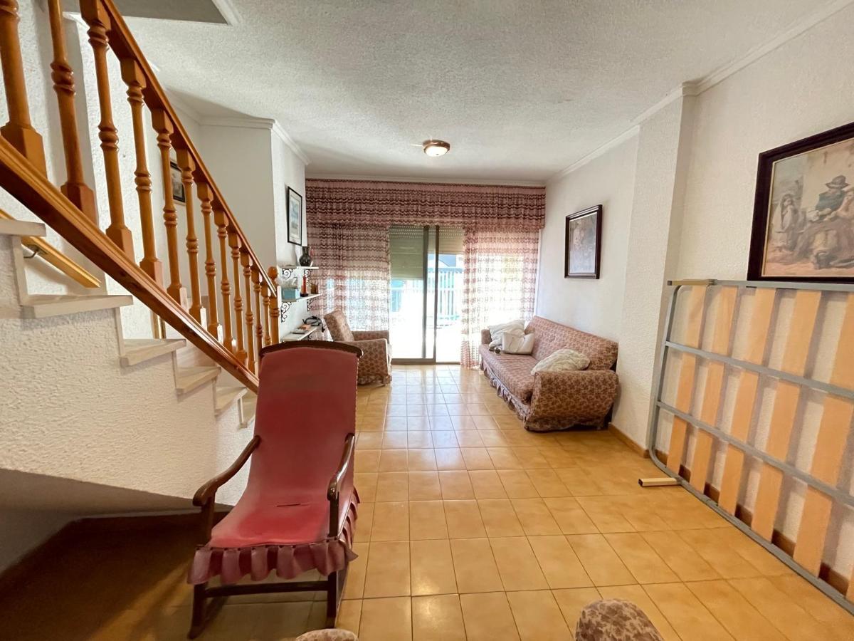 Duplex à Guardamar del Segura, Alicante, Espagne 3 chambres, 77 m2 No. 100565