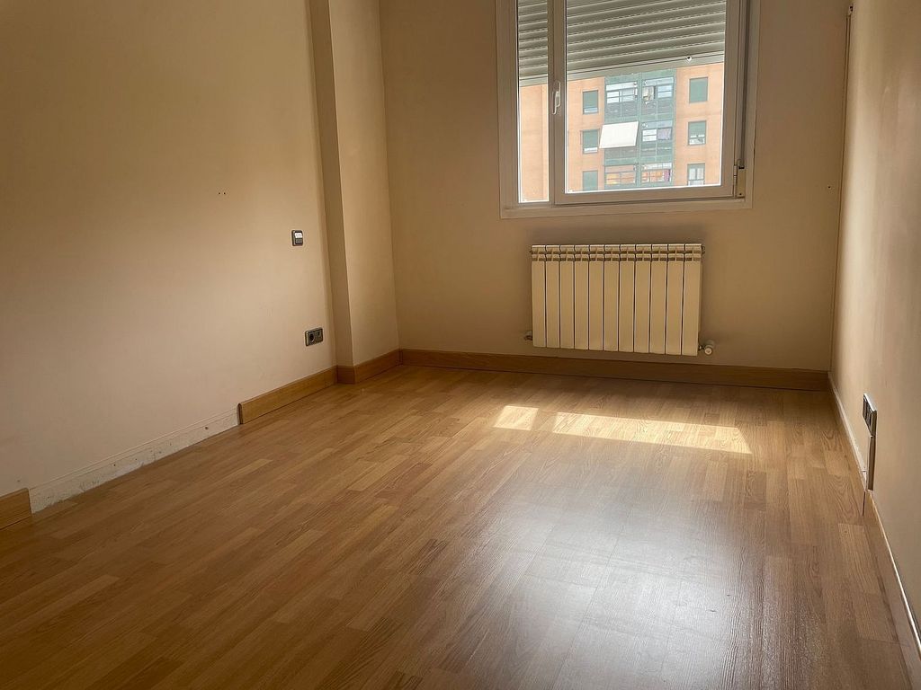 Apartamento en Madrid, España 3 dormitorios, 128 m2 No. 60159