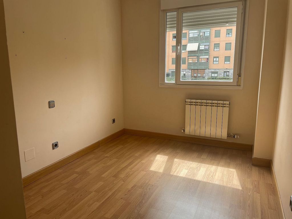 Apartamento en Madrid, España 3 dormitorios, 128 m2 No. 60159