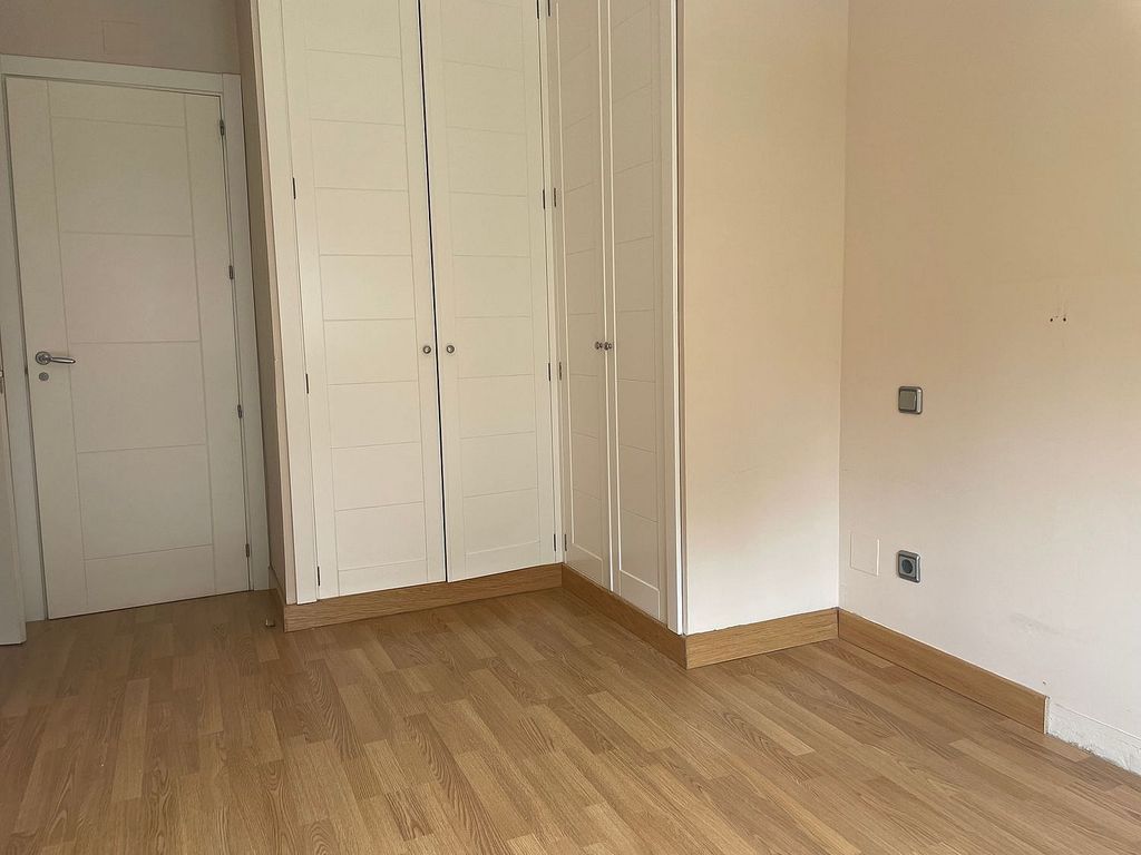 Apartamento en Madrid, España 3 dormitorios, 128 m2 No. 60159