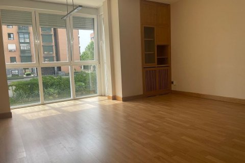 Dzīvoklis Madrid, Spānijā 3 istabas, 128 m2 Nr. 60159