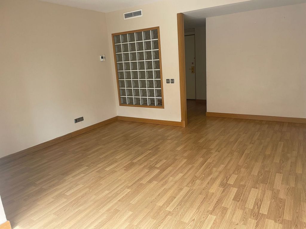 Apartamento en Madrid, España 3 dormitorios, 128 m2 No. 60159