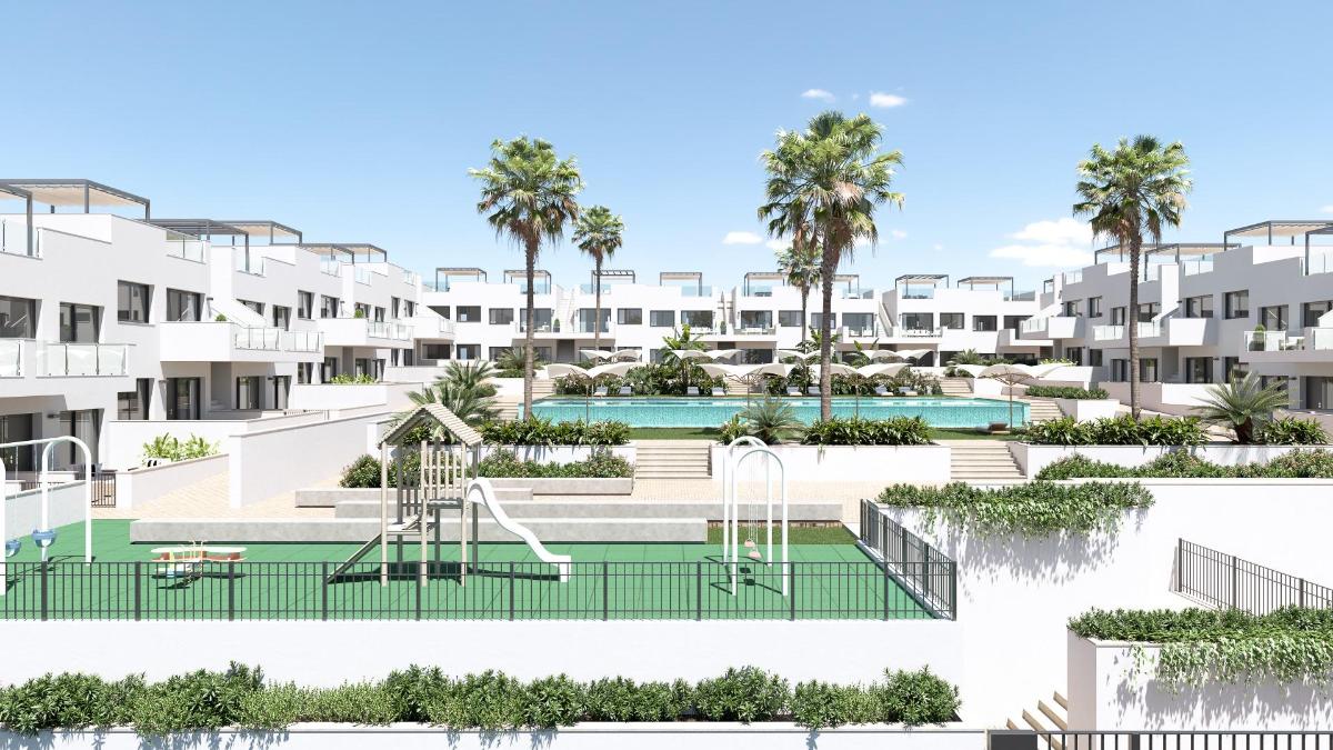 Bungalow in Torrevieja, Alicante, Spain 2 bedrooms, 120 sq.m. No. 113097