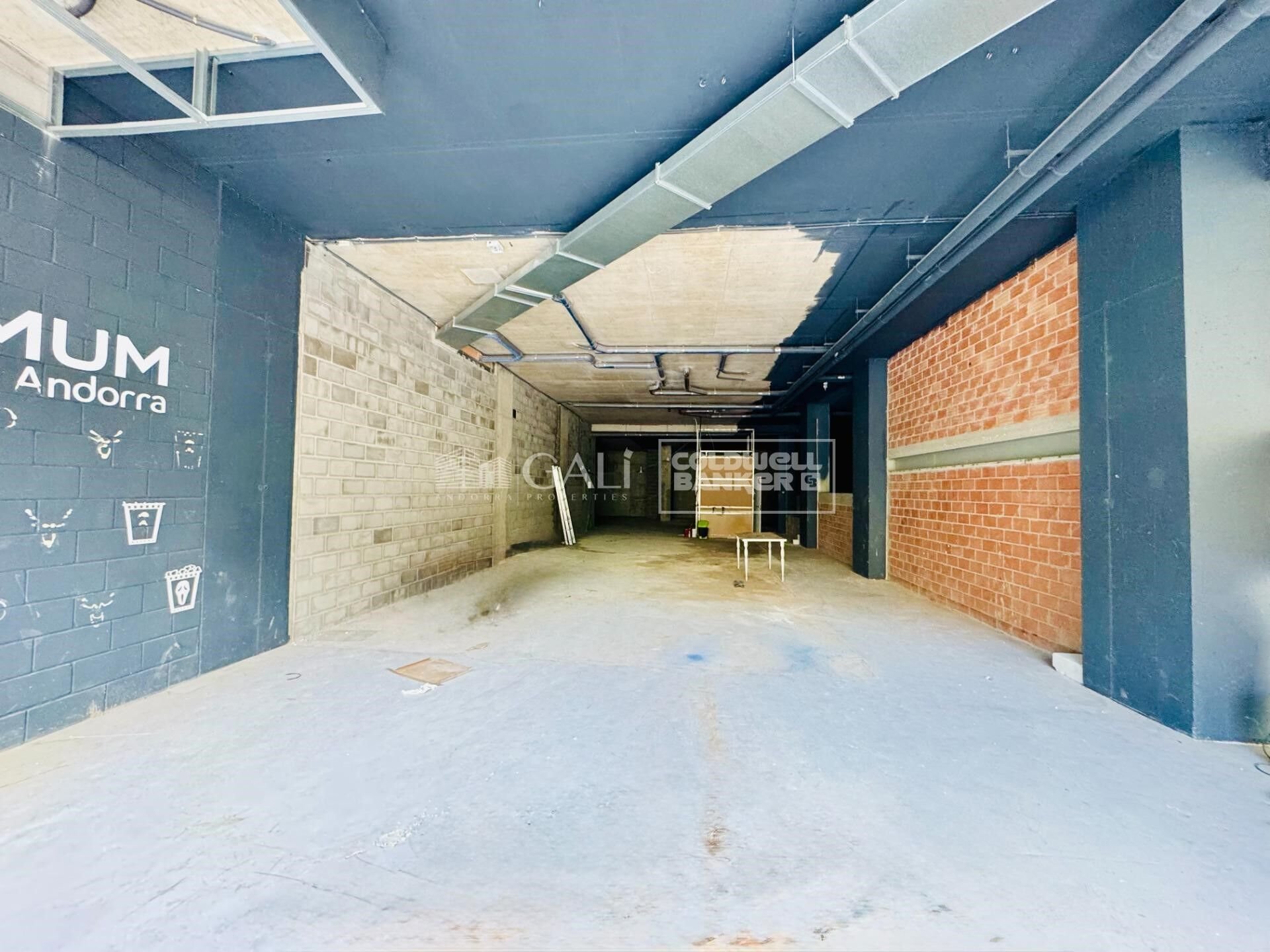 Propiedad comercial en Principado De Andorra (Ninguna Poblacion Tiene C.P.), Lérida, España 395 m2 No. 160469