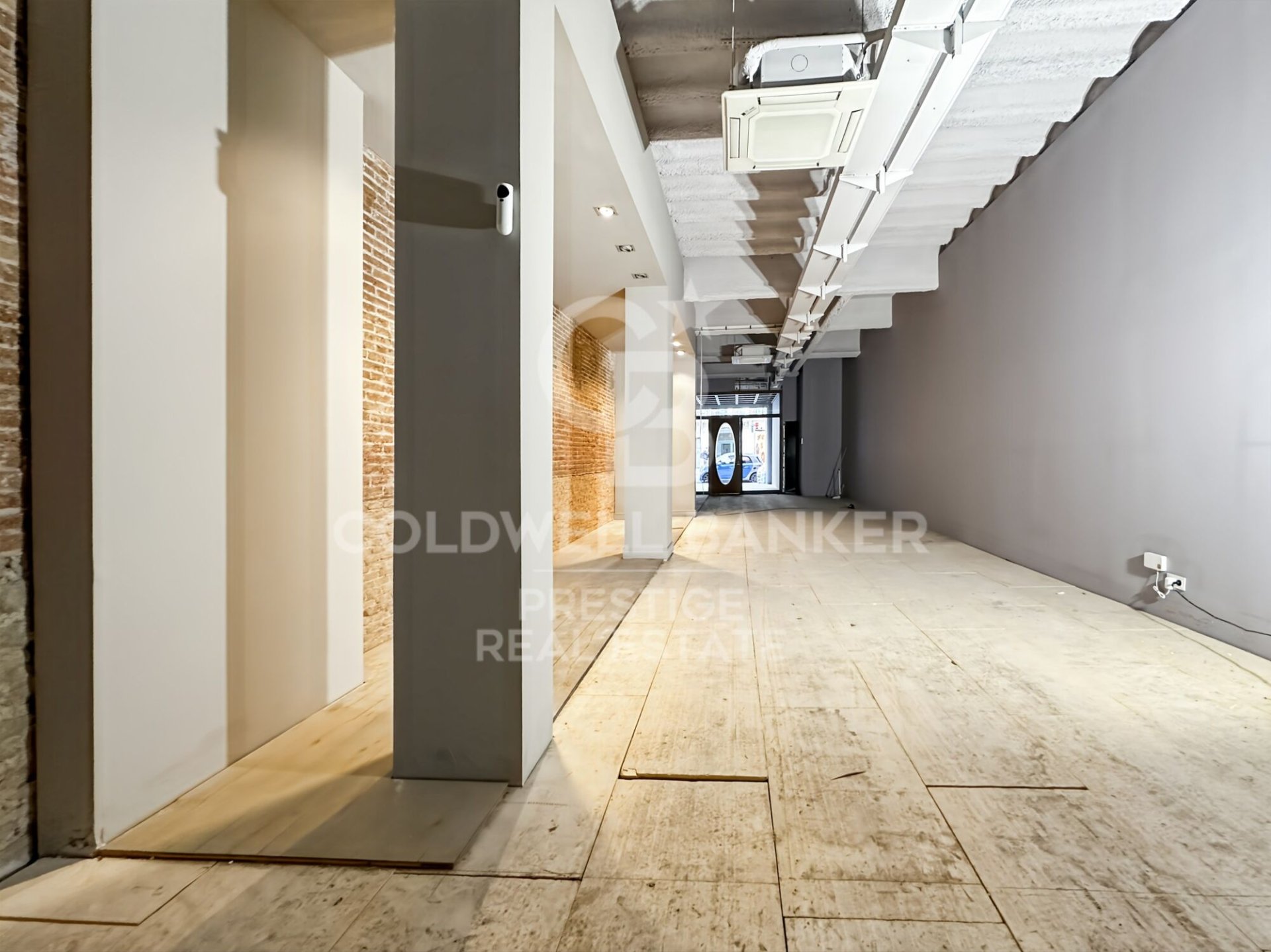 Commercial property à Barcelona, Espagne 556 m2 No. 160468
