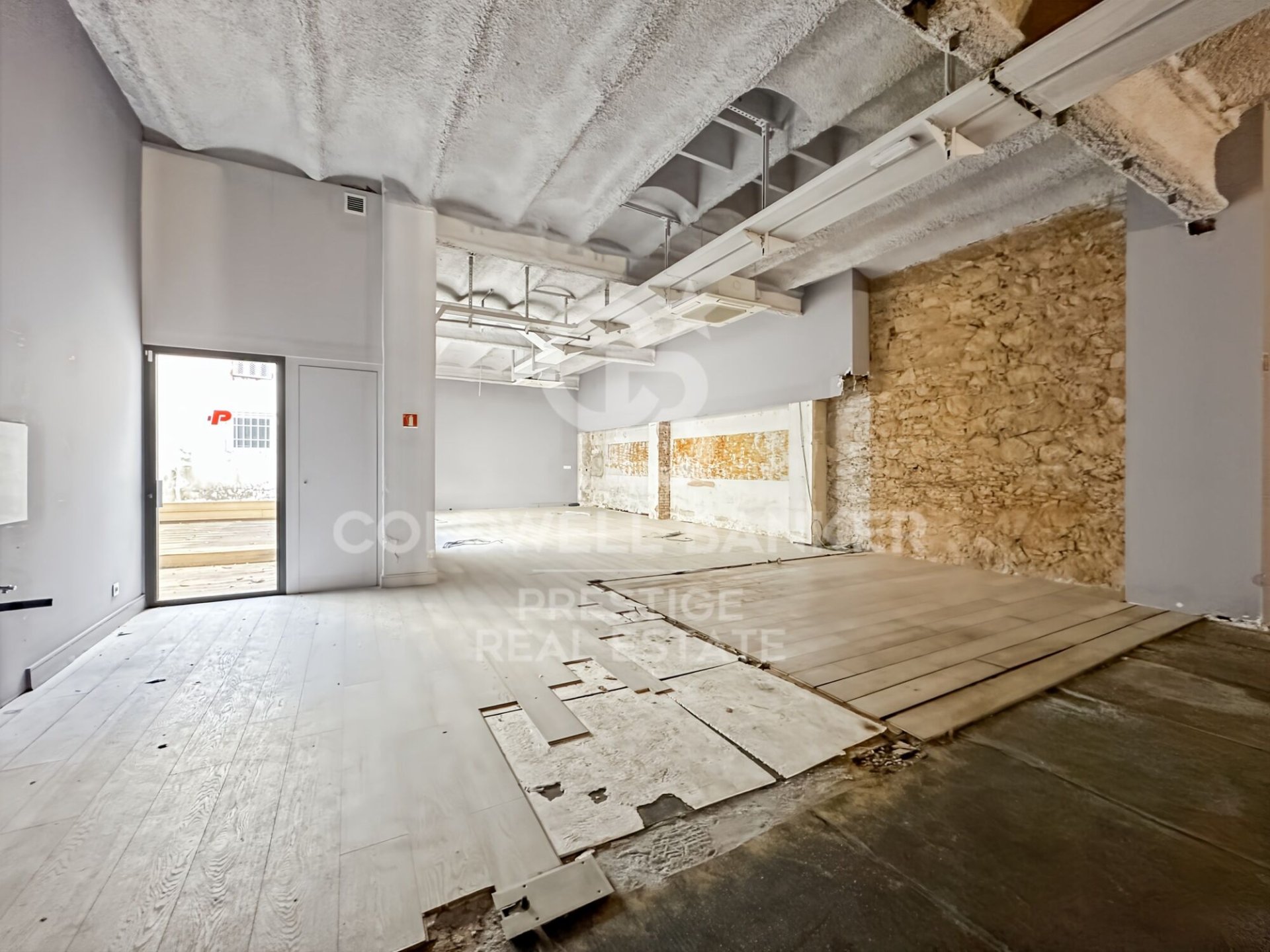 Commercial property à Barcelona, Espagne 556 m2 No. 160468