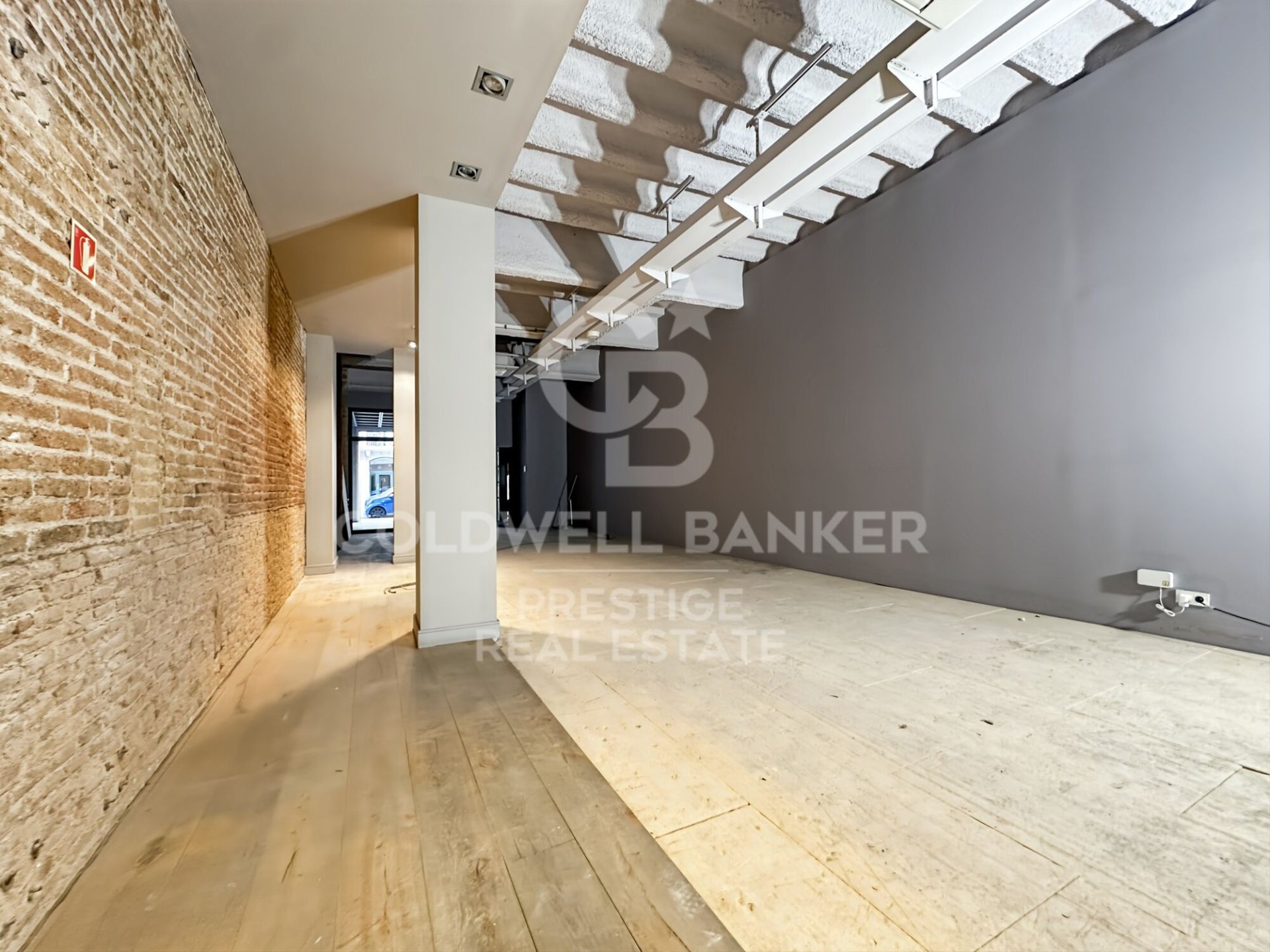 Commercial property à Barcelona, Espagne 556 m2 No. 160468