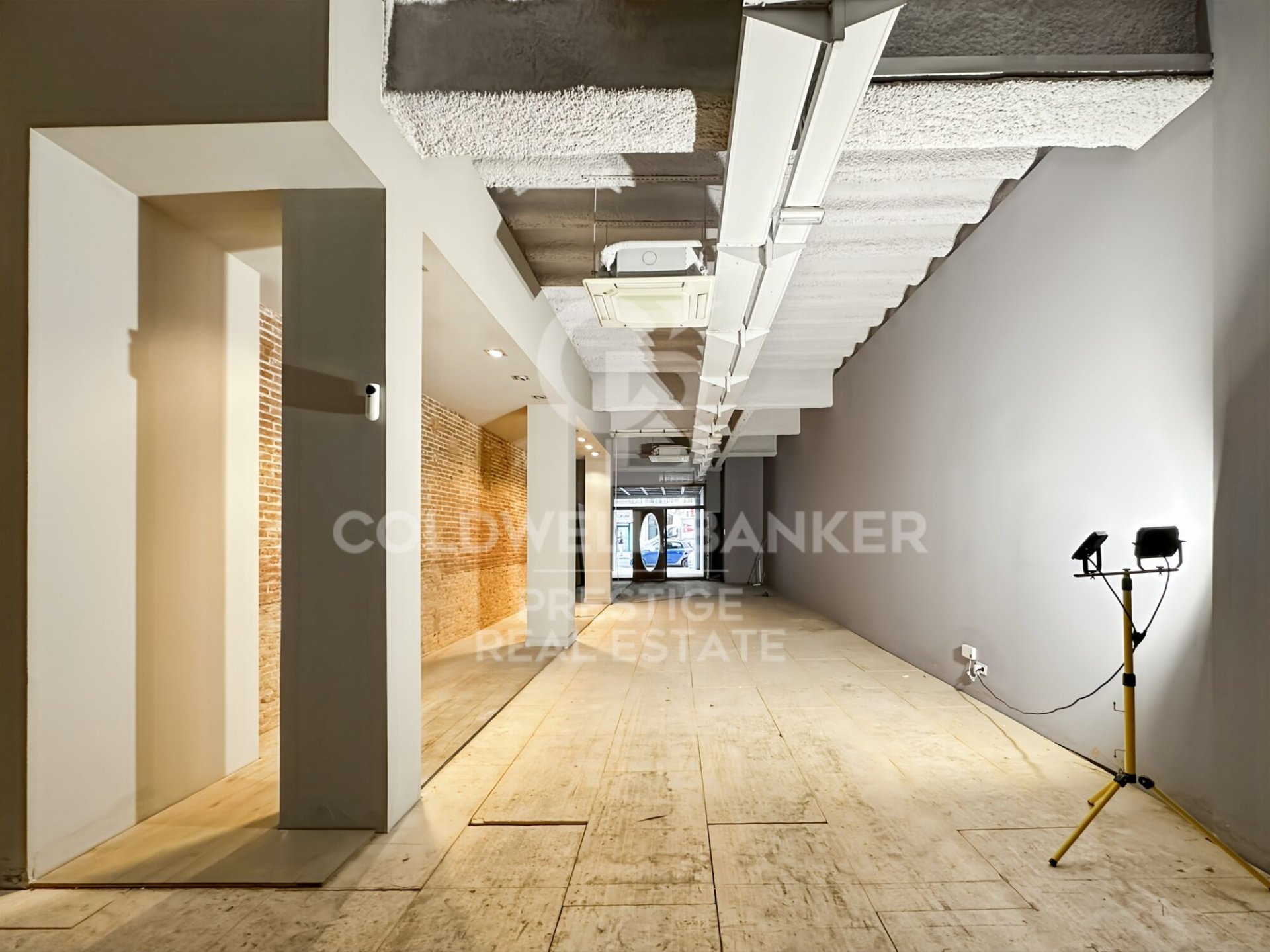Commercial property à Barcelona, Espagne 556 m2 No. 160468