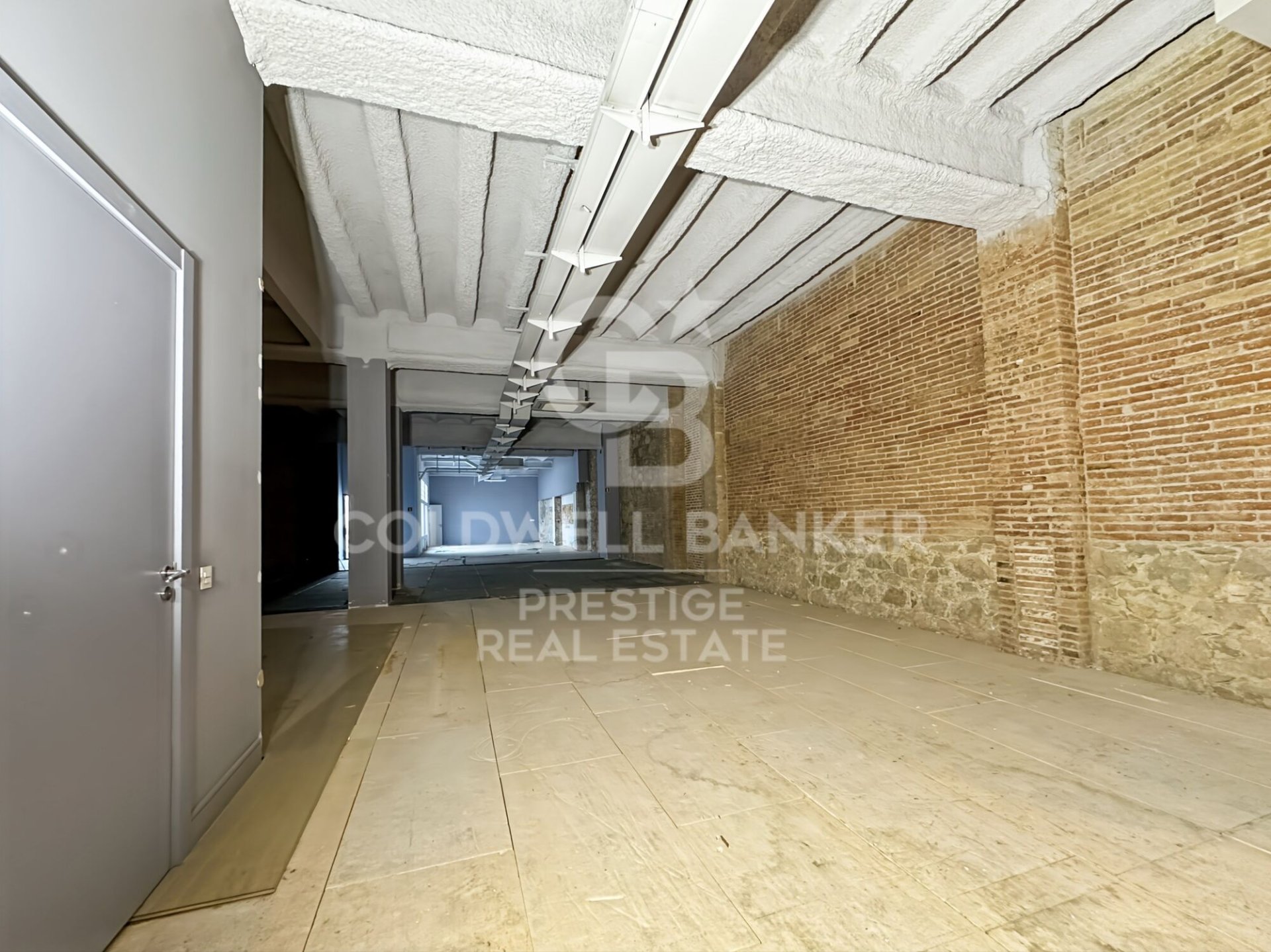 Commercial property à Barcelona, Espagne 556 m2 No. 160468