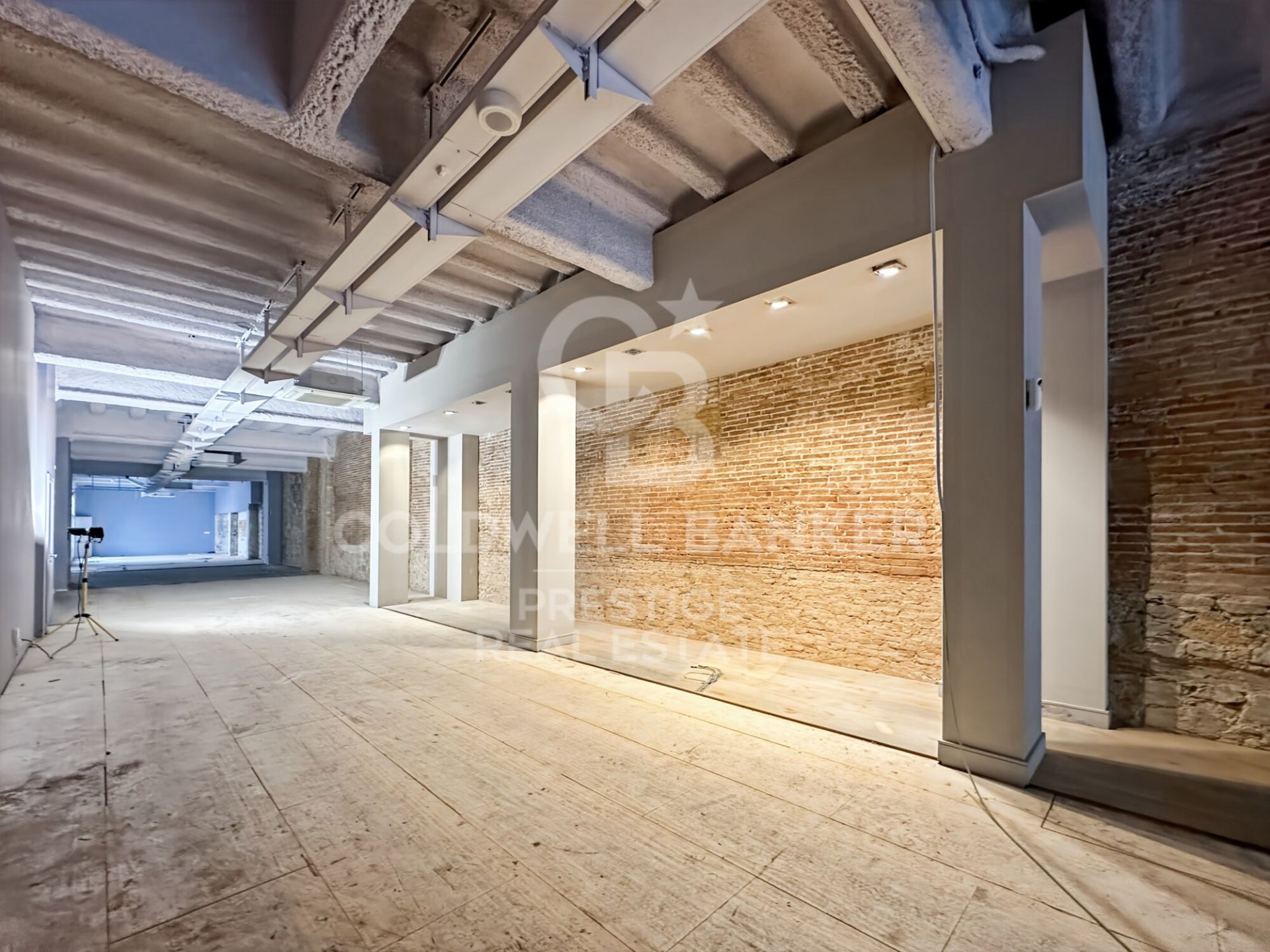 Commercial property à Barcelona, Espagne 556 m2 No. 160468