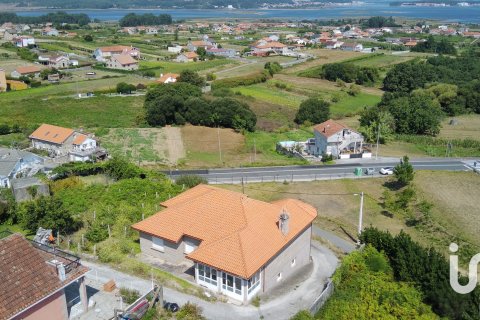 Talo Sanxenxo, Pontevedra, Espanja 3 makuuhuonetta, 322 m2 No. 153162
