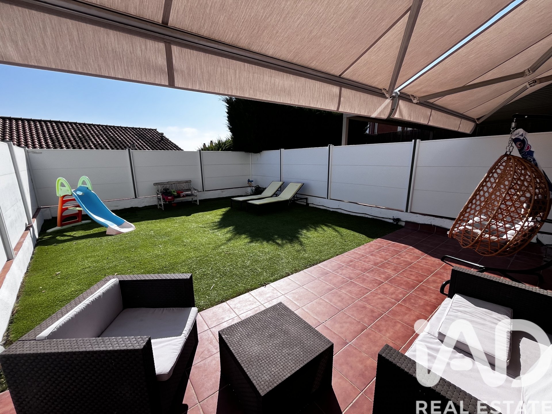 Townhouse in Vilassar de Dalt, Barcelona, Spain 4 bedrooms, 228 sq.m. No. 188283