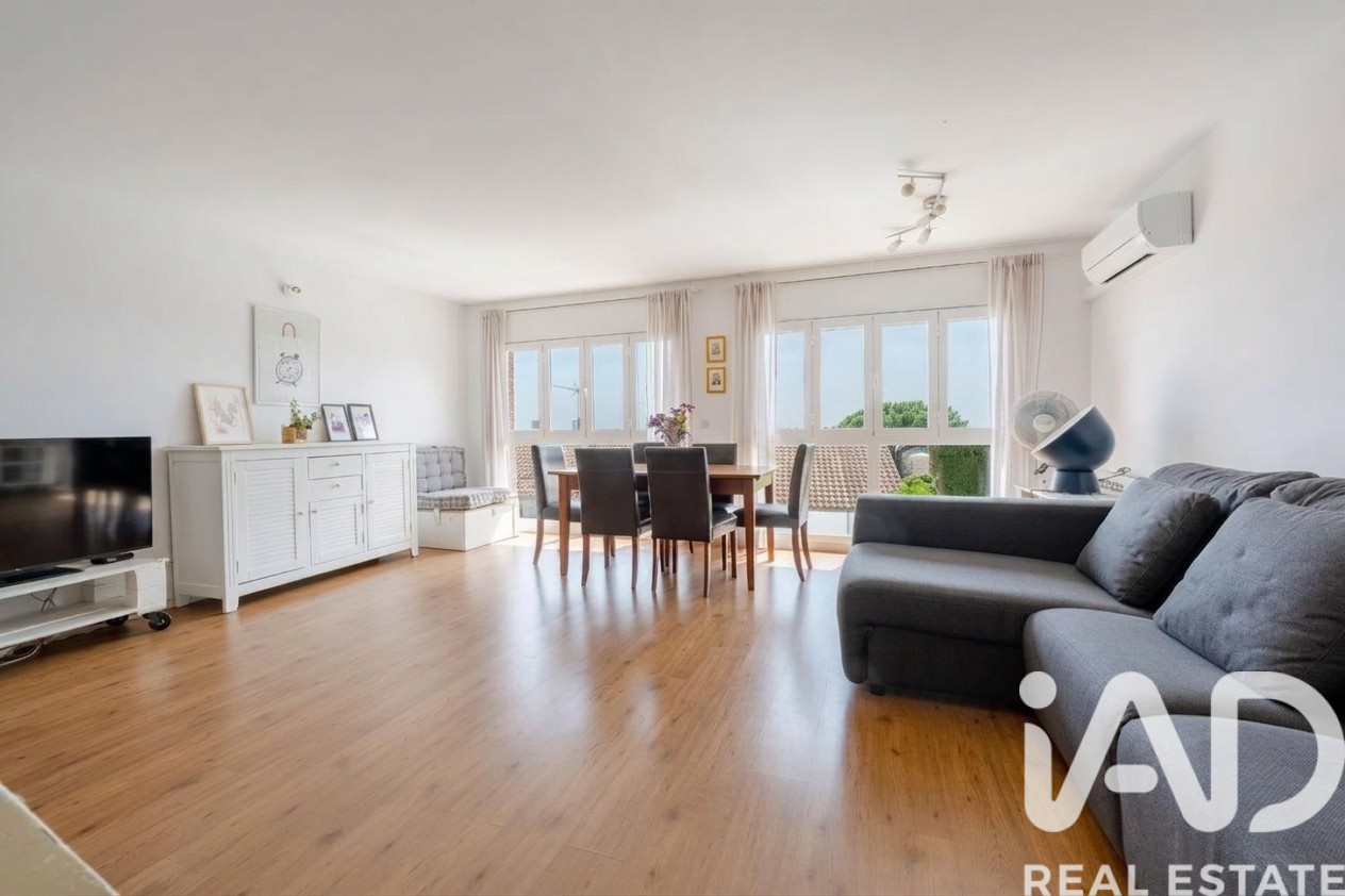 Townhouse in Vilassar de Dalt, Barcelona, Spain 4 bedrooms, 228 sq.m. No. 188283