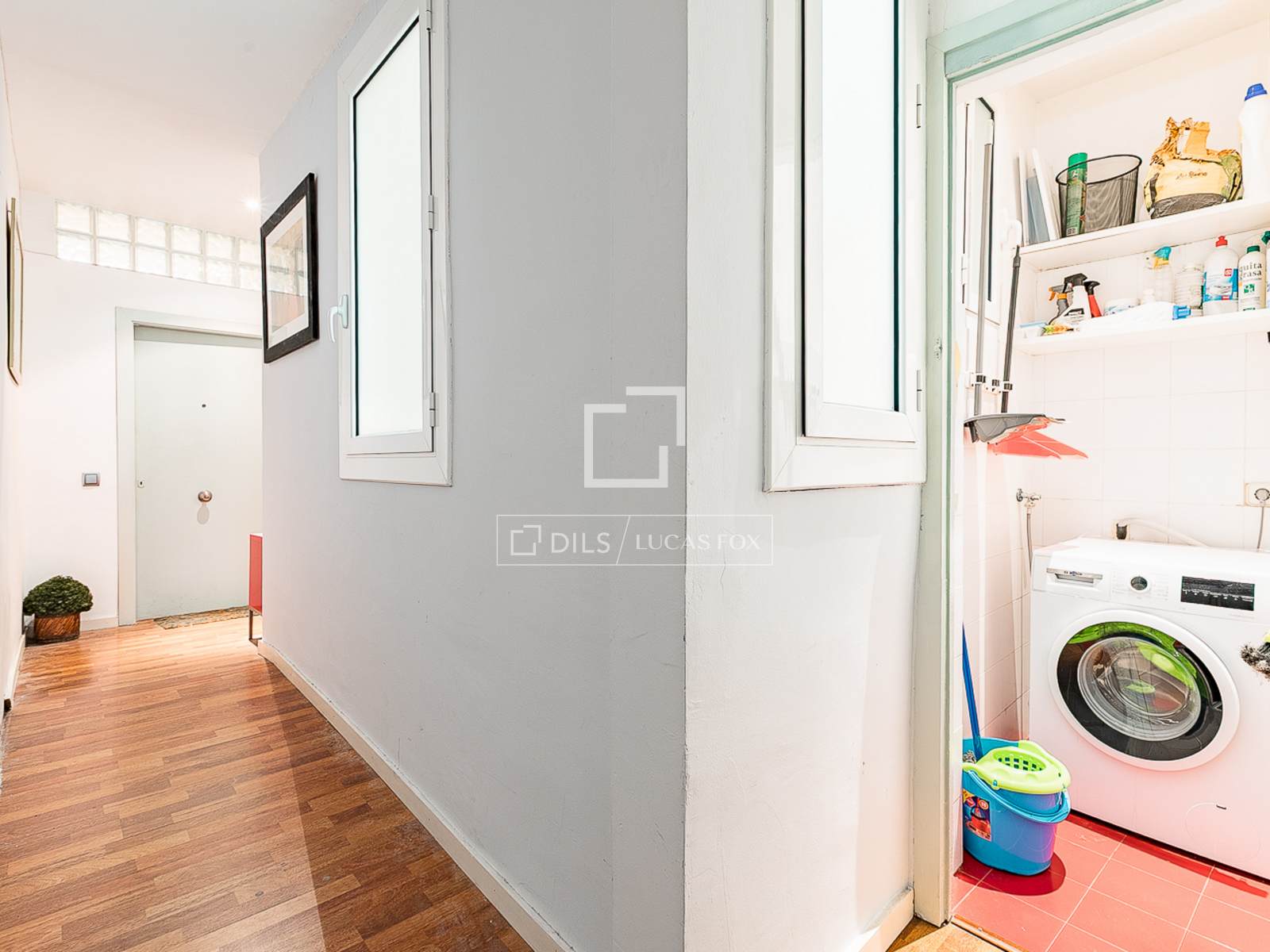Huoneisto Barcelona, Espanja 2 makuuhuonetta, 109 m2 No. 161460