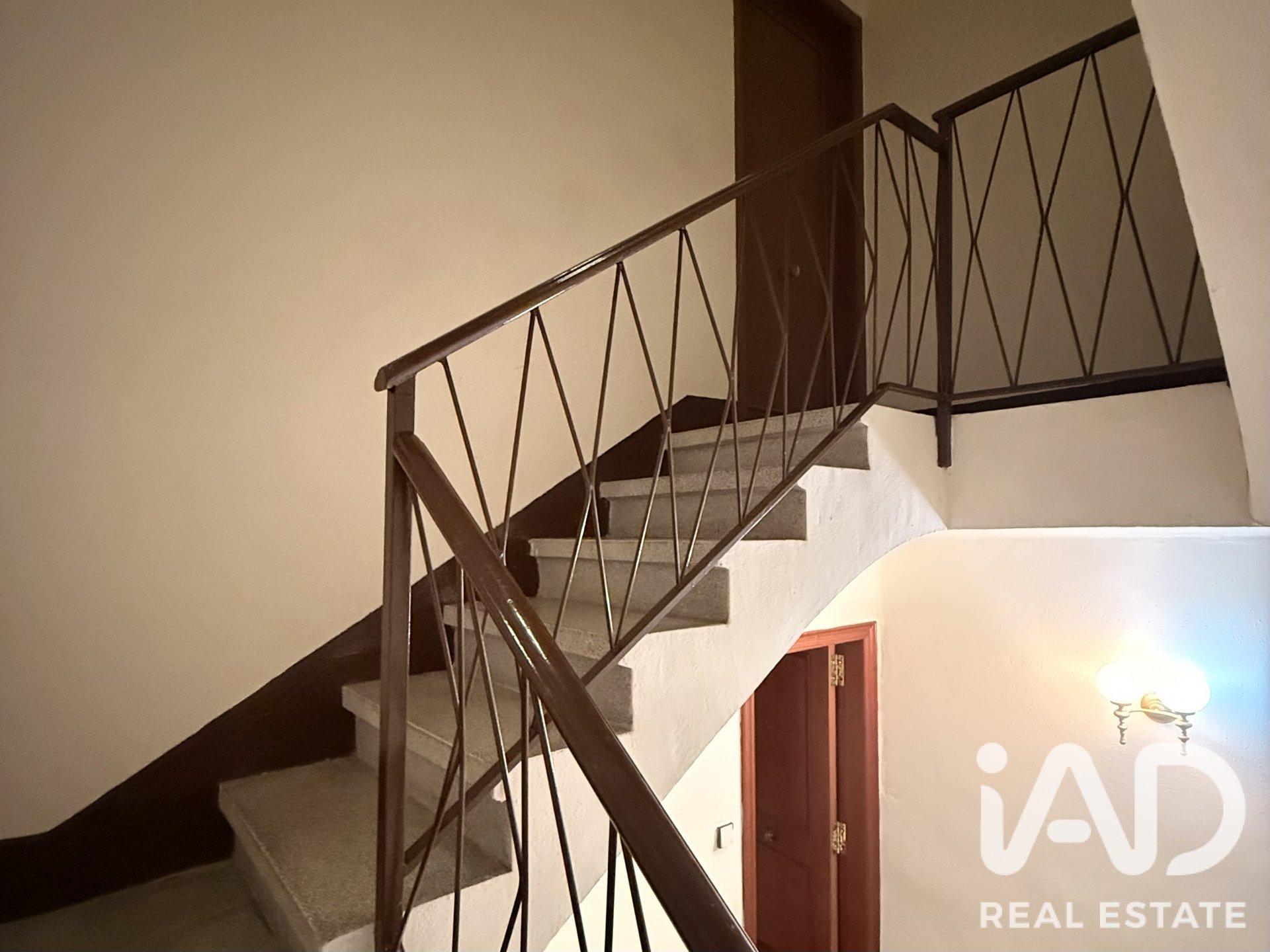 Commercial property in La Canonja, Tarragona, Spain 408 sq.m. No. 187707