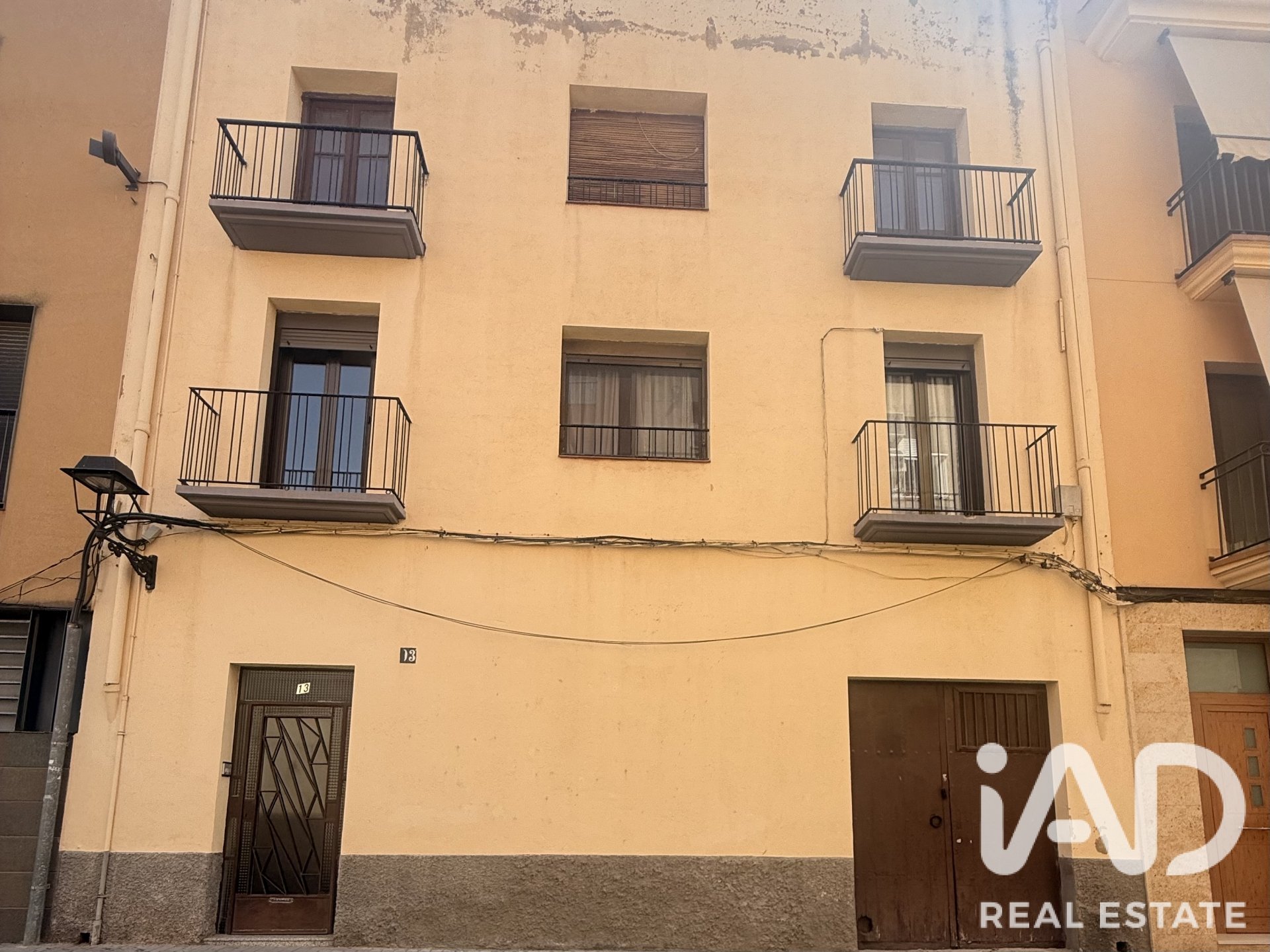 Commercial property in La Canonja, Tarragona, Spain 408 sq.m. No. 187707