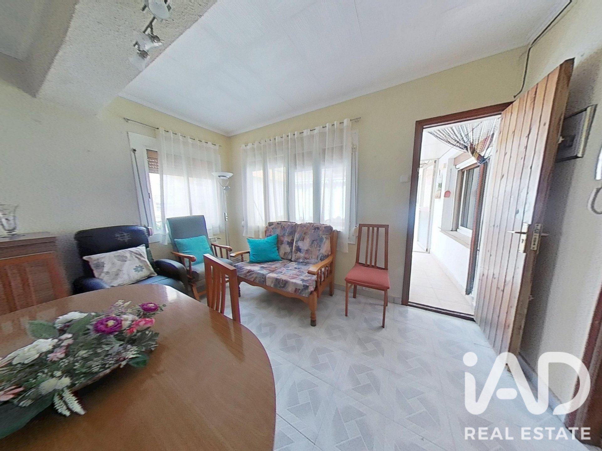 Commercial property in La Canonja, Tarragona, Spain 408 sq.m. No. 187707