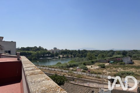 Apartment in Tortosa, Tarragona, Spain 4 bedrooms, 99 sq.m. No. 187709