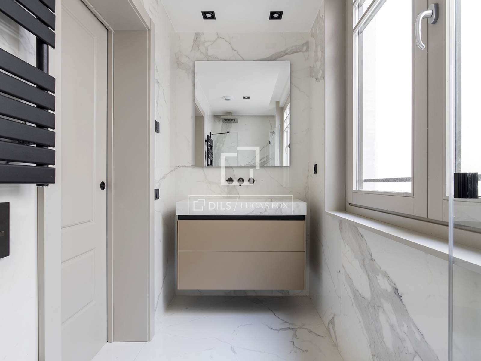 Apartment à Barcelona, Espagne 1 chambre, 90 m2 No. 150243