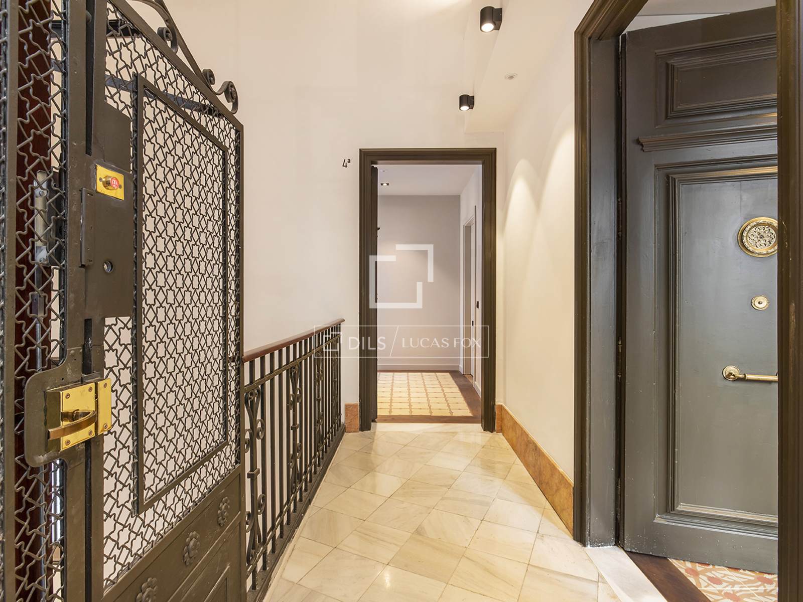 Apartment à Barcelona, Espagne 1 chambre, 90 m2 No. 150243
