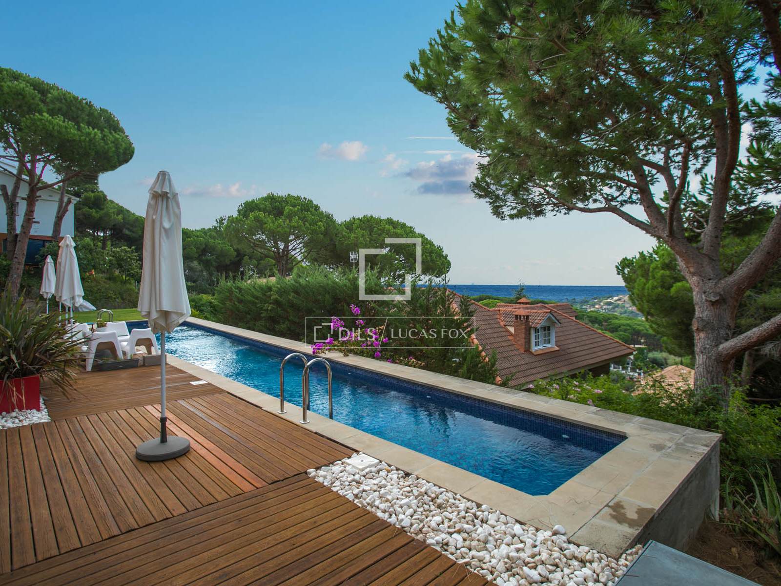Villa in Cabrils, Barcelona, Spain 2 bedrooms, 290 sq.m. No. 192750