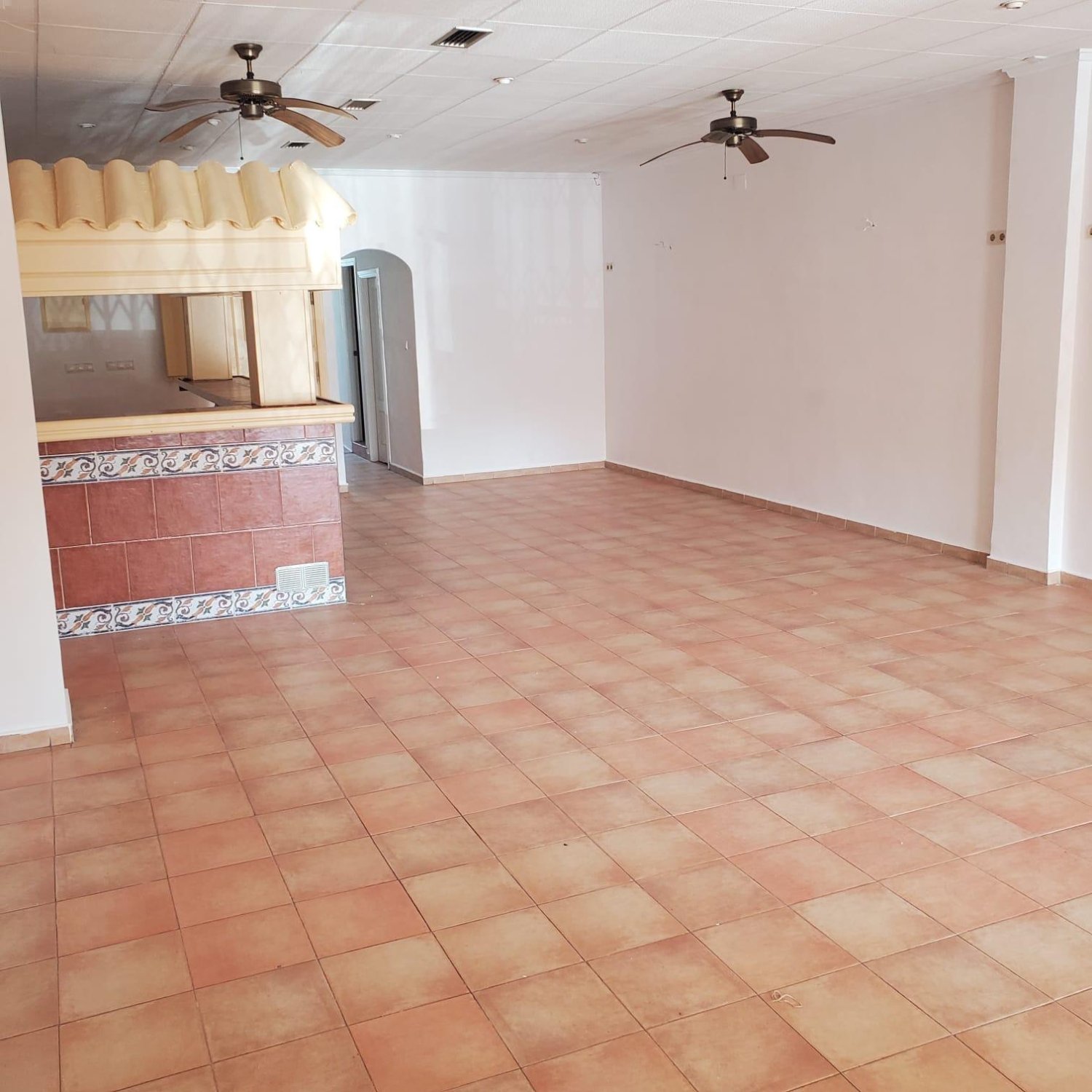 Propiedad comercial en San Fulgencio, Alicante, España 99 m2 No. 183912