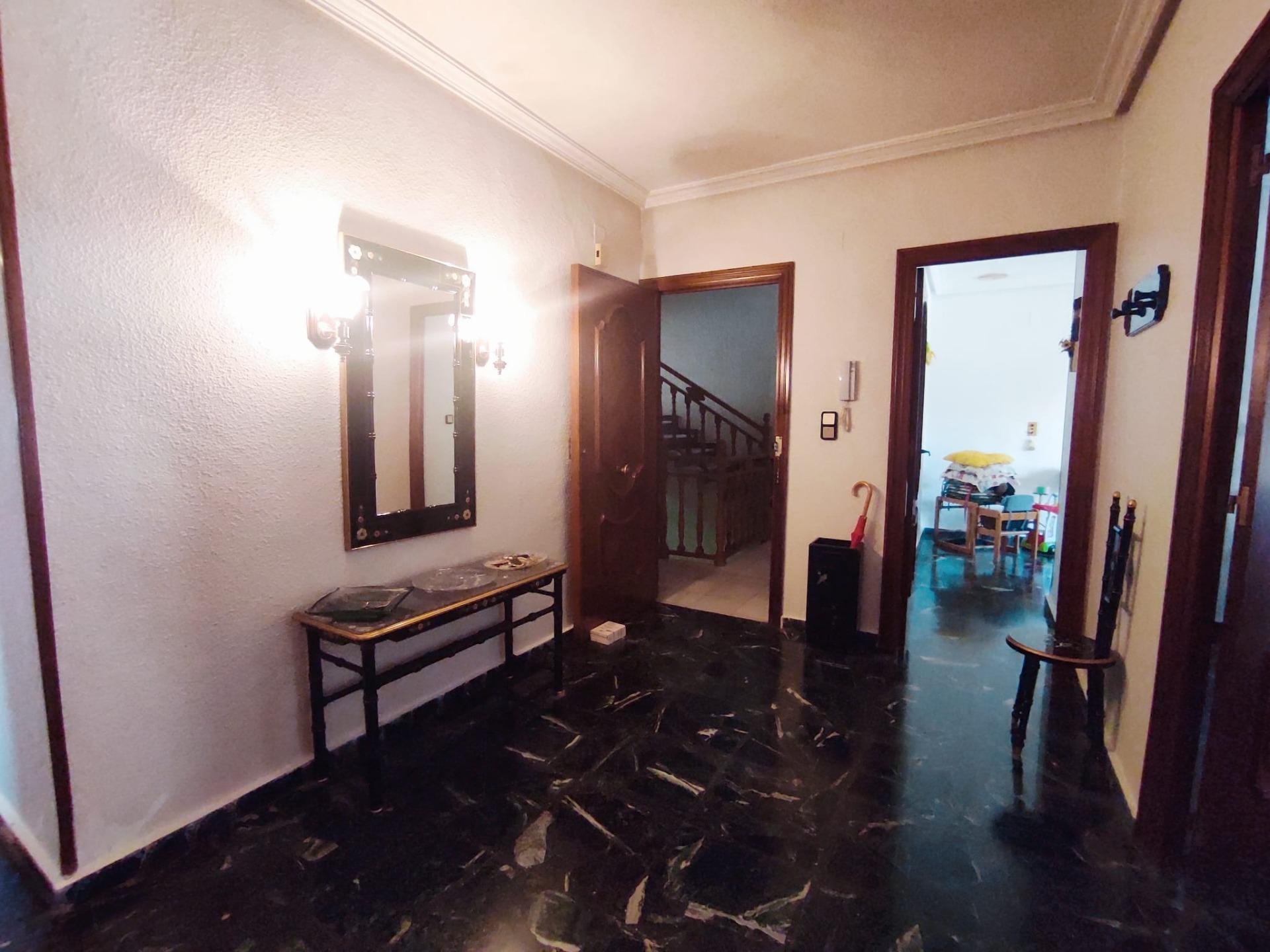 Huoneisto Dolores, Alicante, Espanja 5 makuuhuonetta, 165 m2 No. 183908