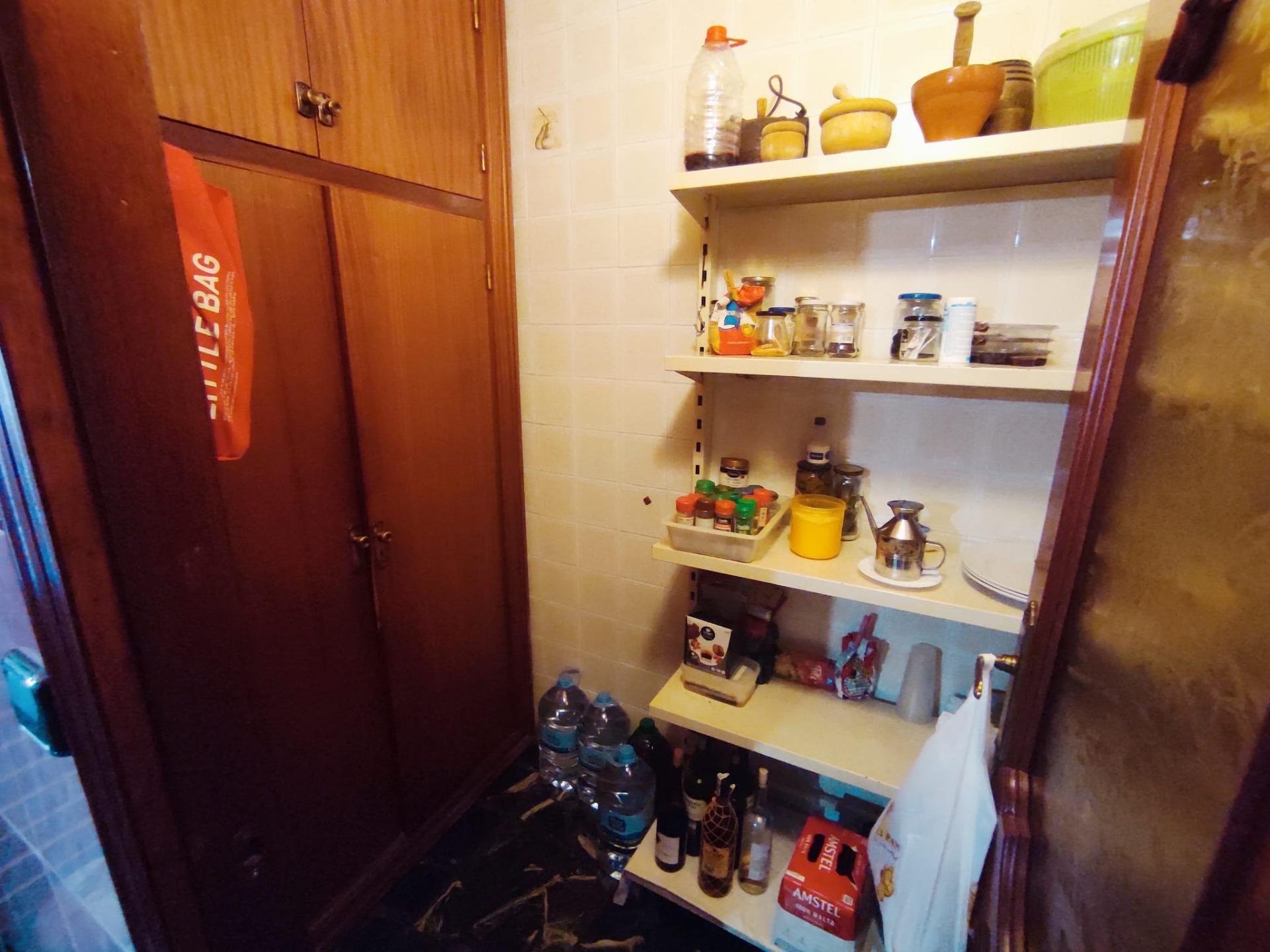 Huoneisto Dolores, Alicante, Espanja 5 makuuhuonetta, 165 m2 No. 183908