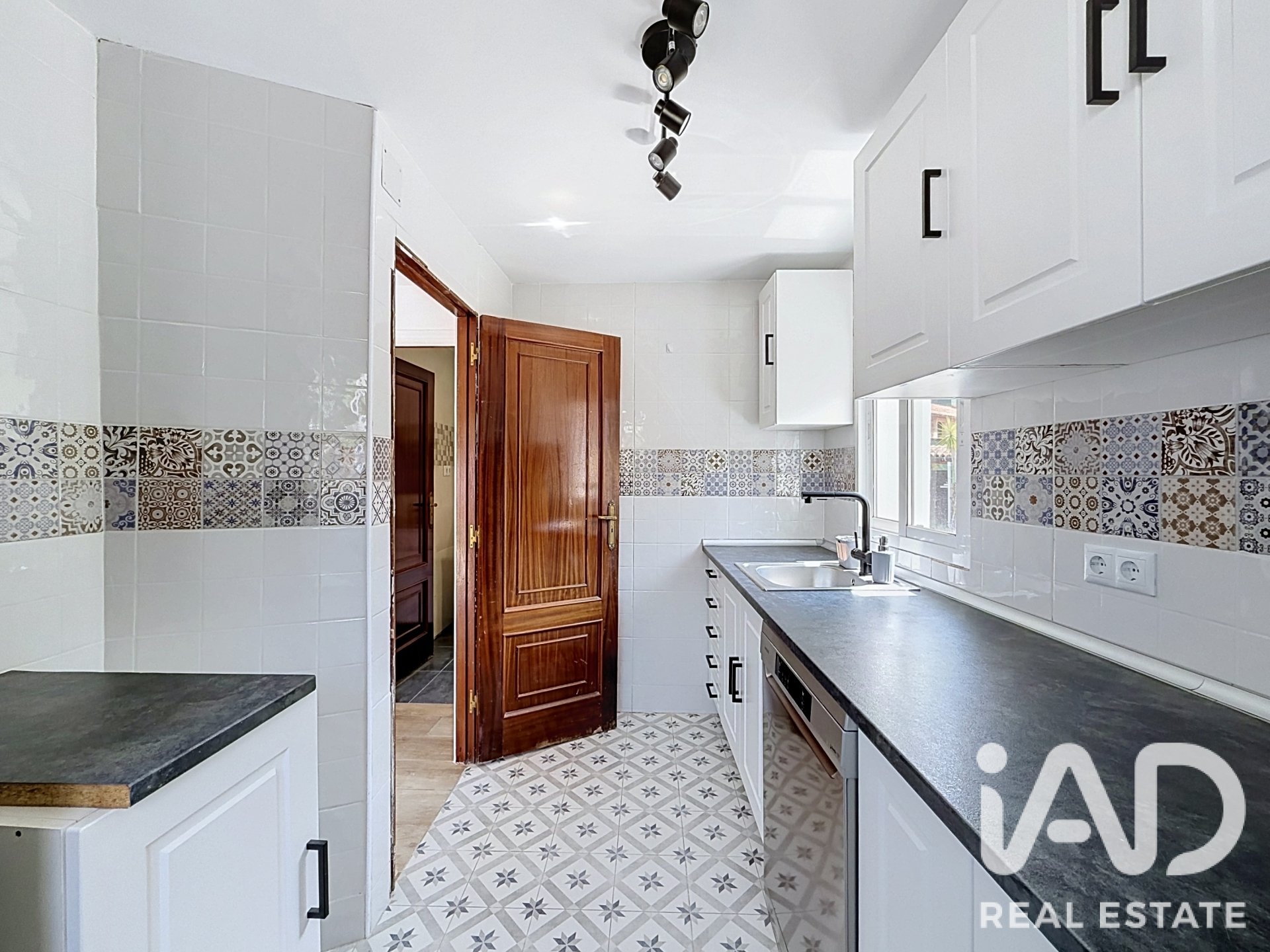 House in Vilagarcia de Arousa, Pontevedra, Spain 5 bedrooms, 167 sq.m. No. 187739