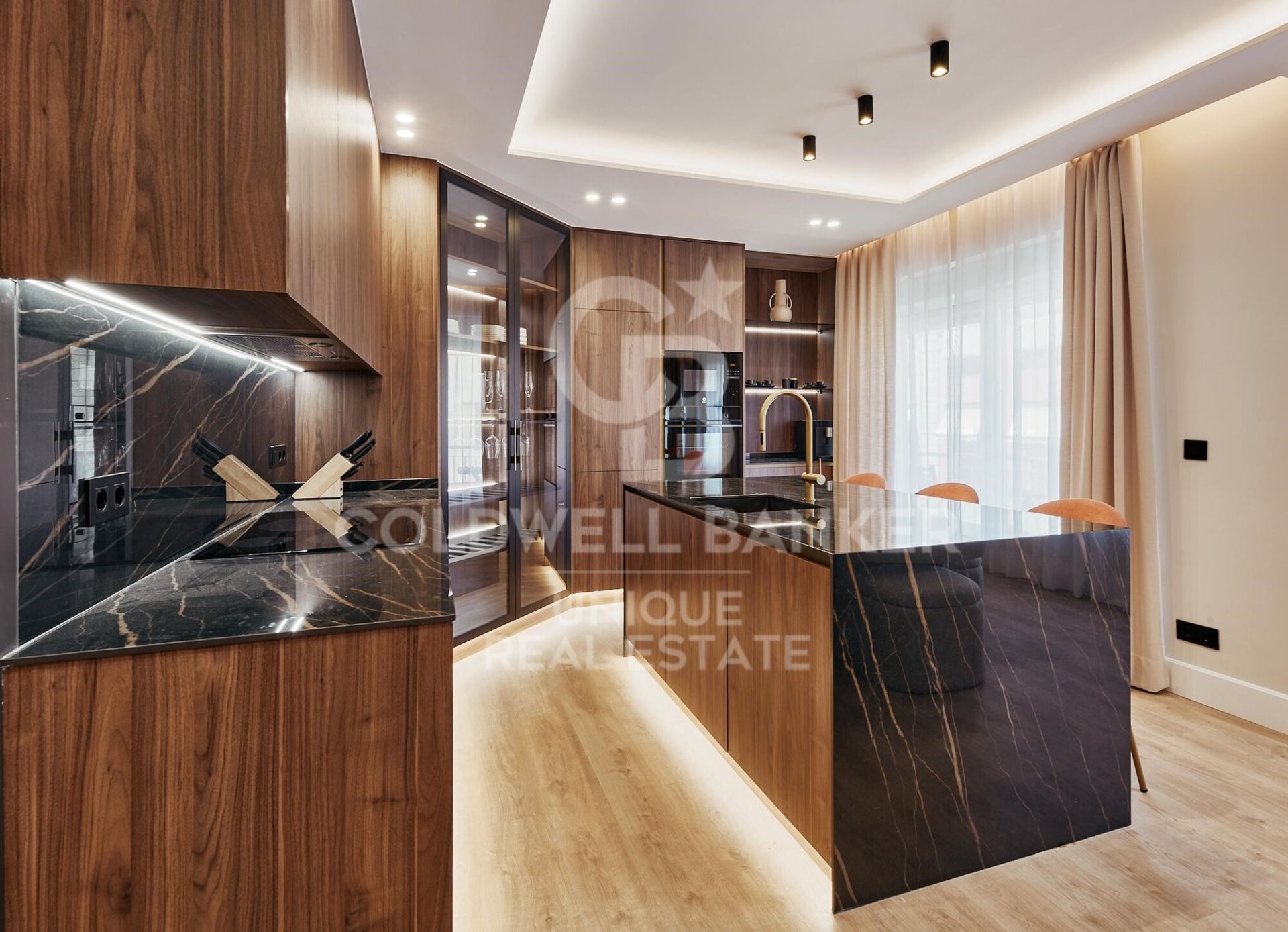 Apartment à Madrid, Espagne 3 chambres, 146 m2 No. 158253