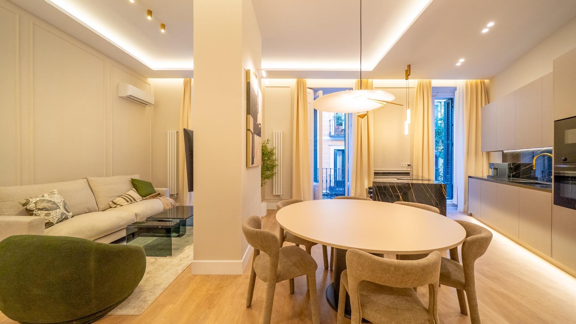 Apartment in Madrid, Spain 3 bedrooms, 146 sq.m. No. 144368