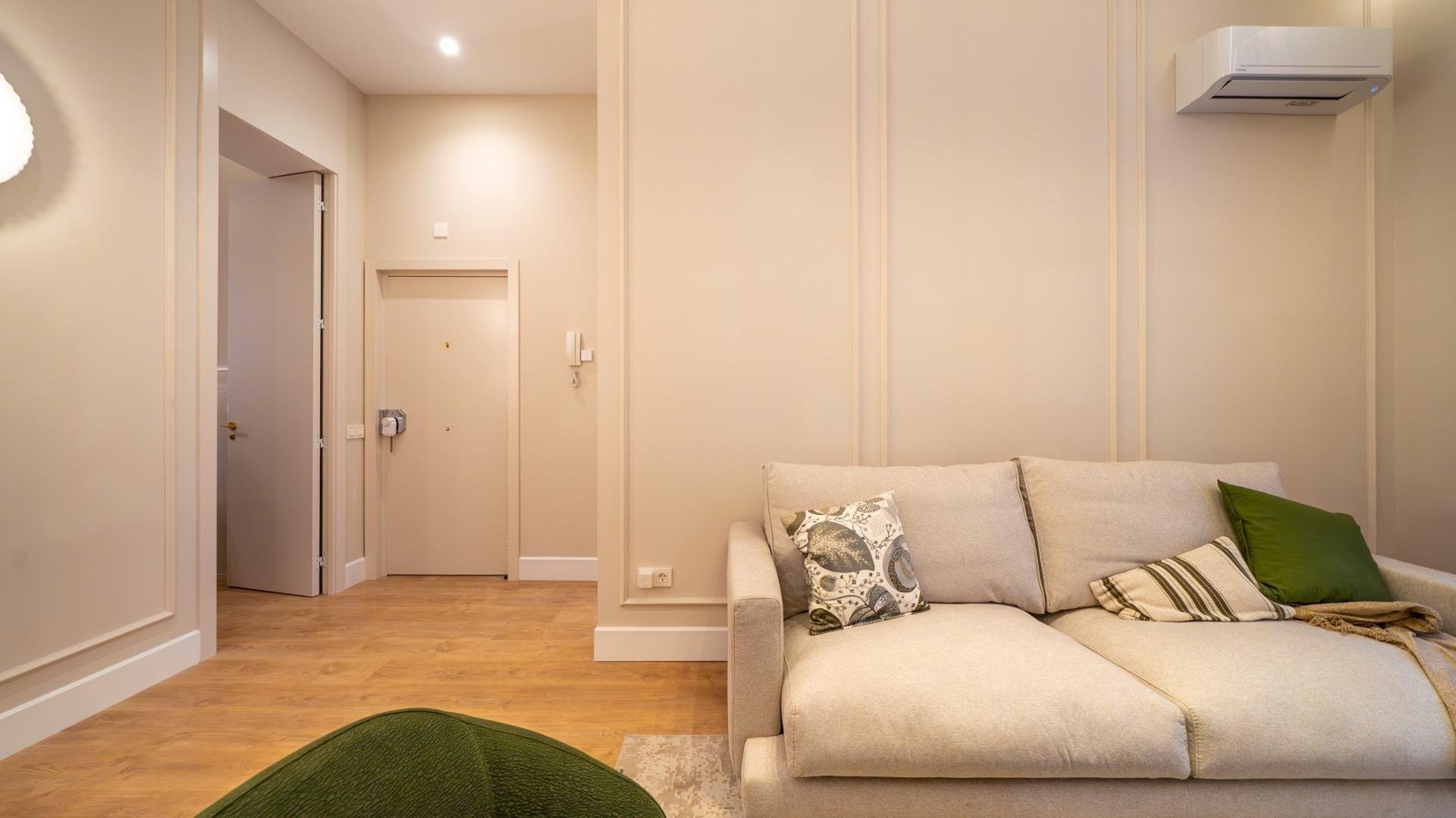 Apartment in Madrid, Spain 3 bedrooms, 146 sq.m. No. 144368