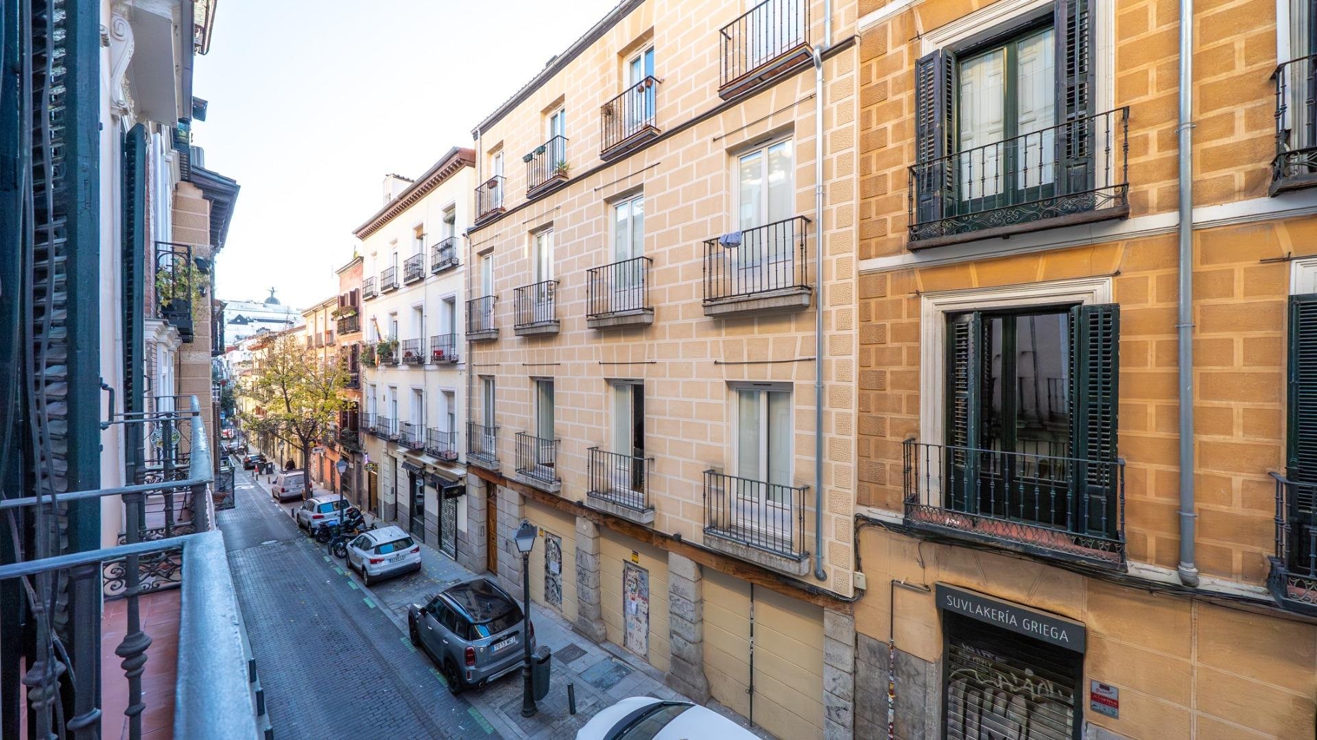 Apartment in Madrid, Spain 3 bedrooms, 146 sq.m. No. 144368