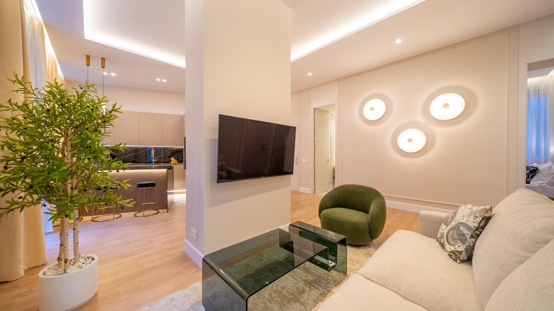 Apartment in Madrid, Spain 3 bedrooms, 146 sq.m. No. 144368