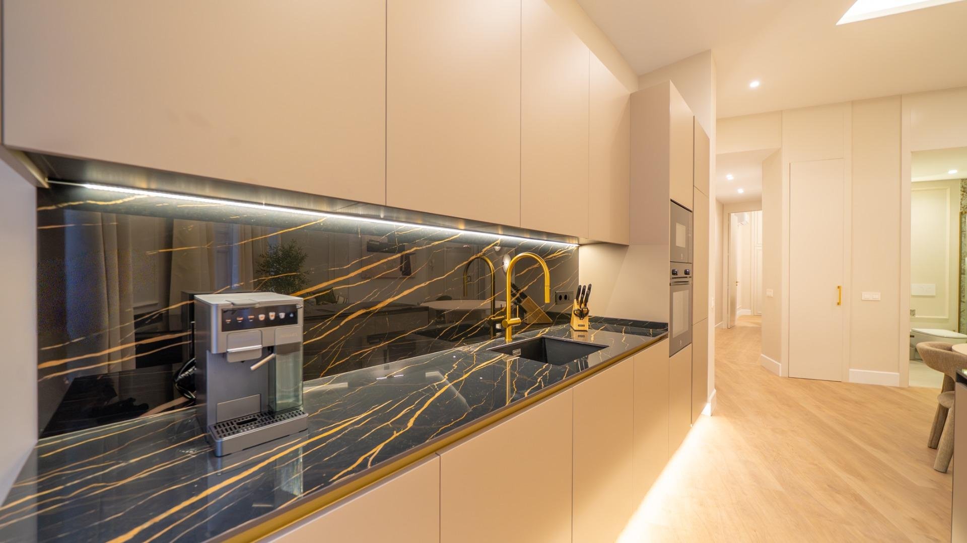 Apartment in Madrid, Spain 3 bedrooms, 146 sq.m. No. 144368