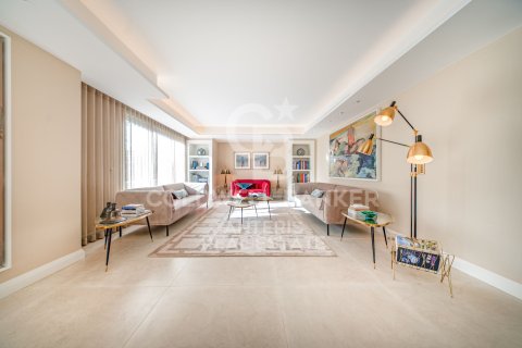 Apartament w Barcelona, Hiszpania 4 sypialnie, 343 mkw. nr 156944